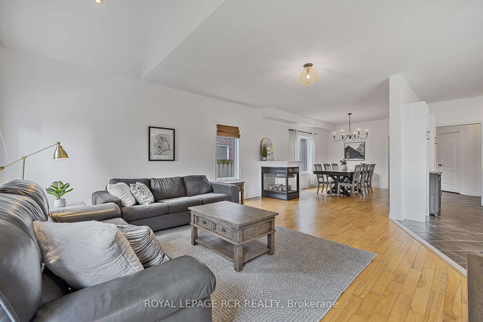 Photo 8 of 4 Caseton Crescent, Uxbridge — HOMEH