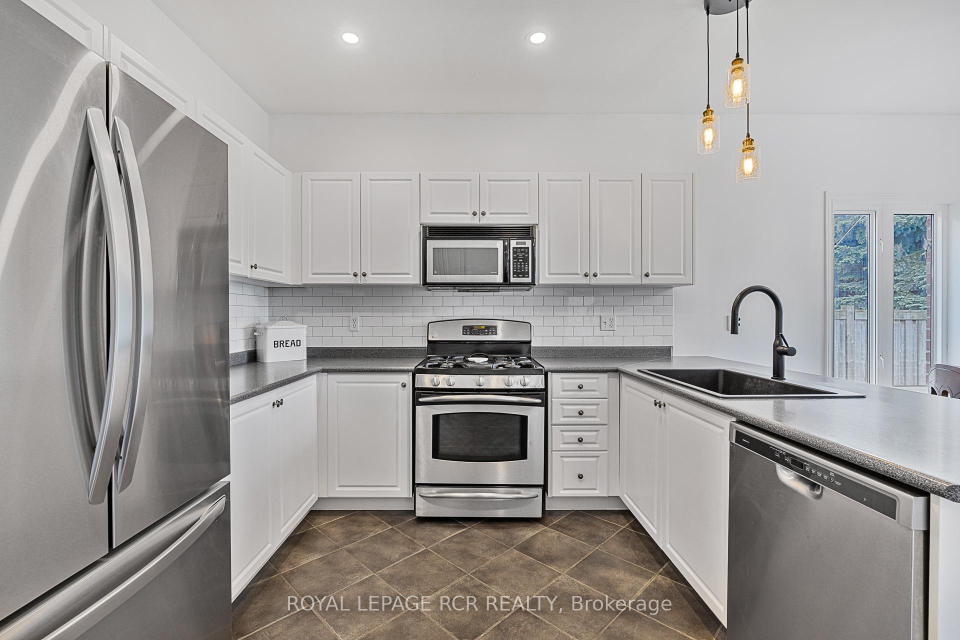Photo 12 of 4 Caseton Crescent, Uxbridge — HOMEH