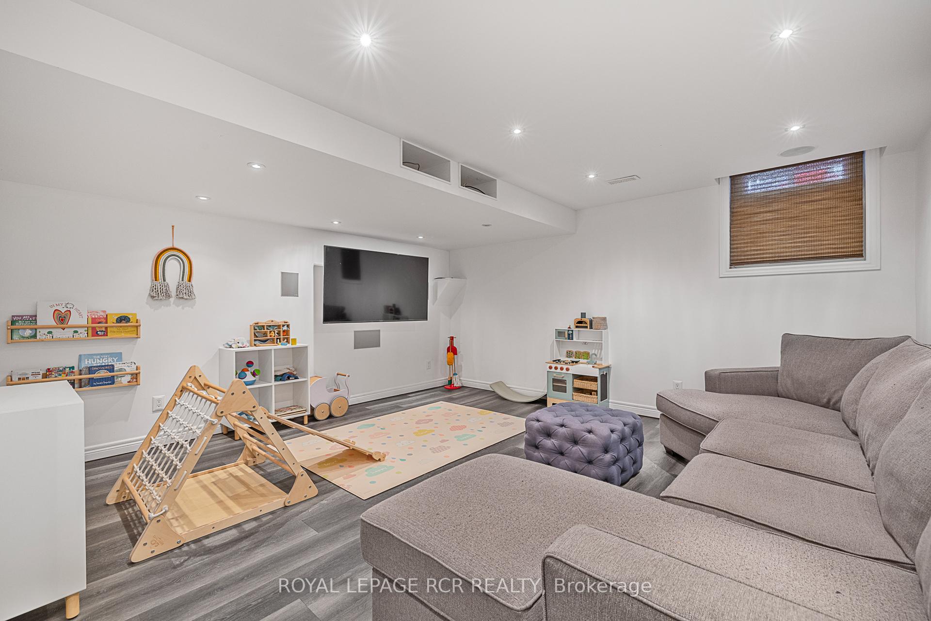 Photo 26 of 4 Caseton Crescent, Uxbridge — HOMEH