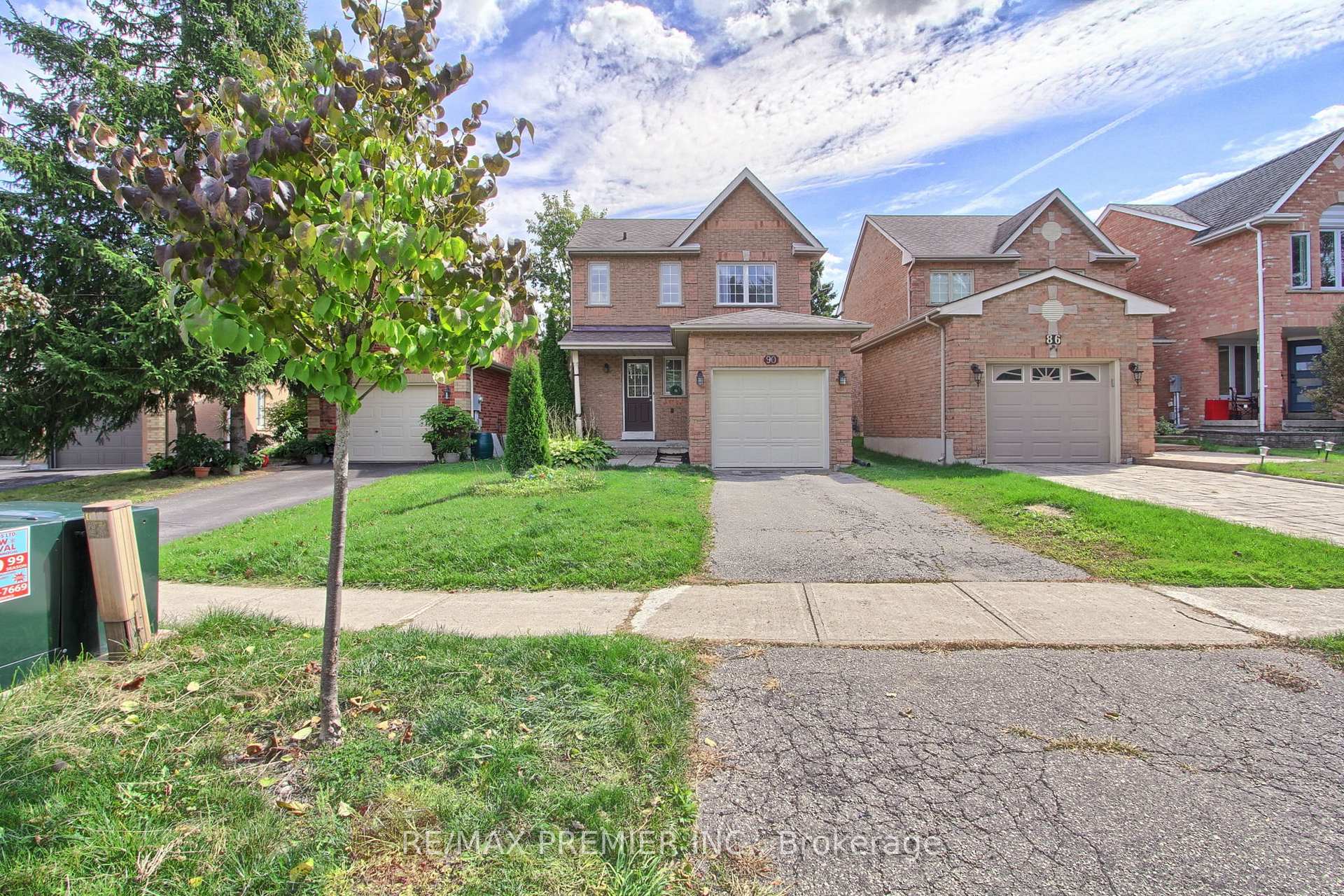 Photo 7 of 90 Covent Crescent, Aurora, Aurora Highlands — HOMEH