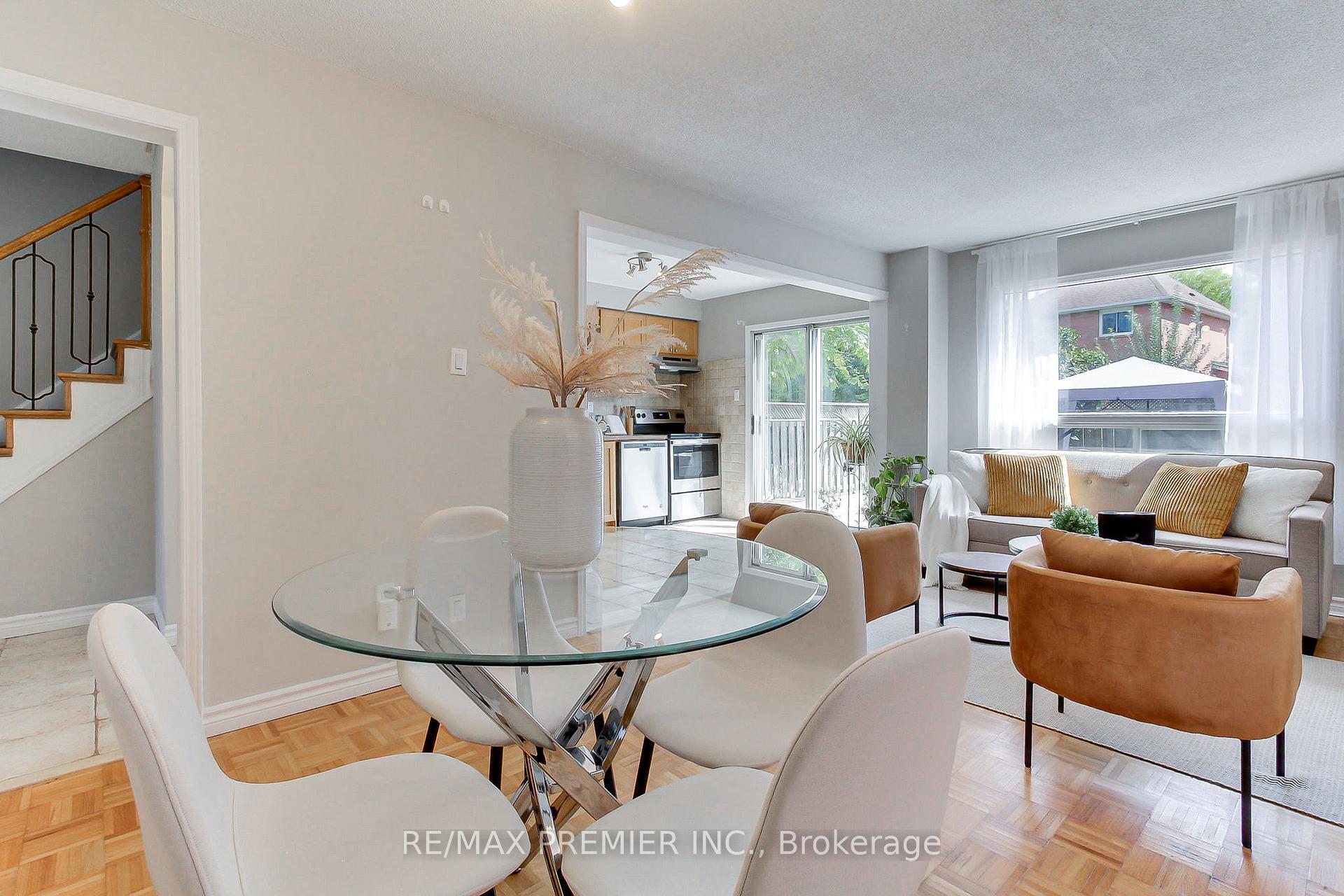 Photo 9 of 90 Covent Crescent, Aurora, Aurora Highlands — HOMEH