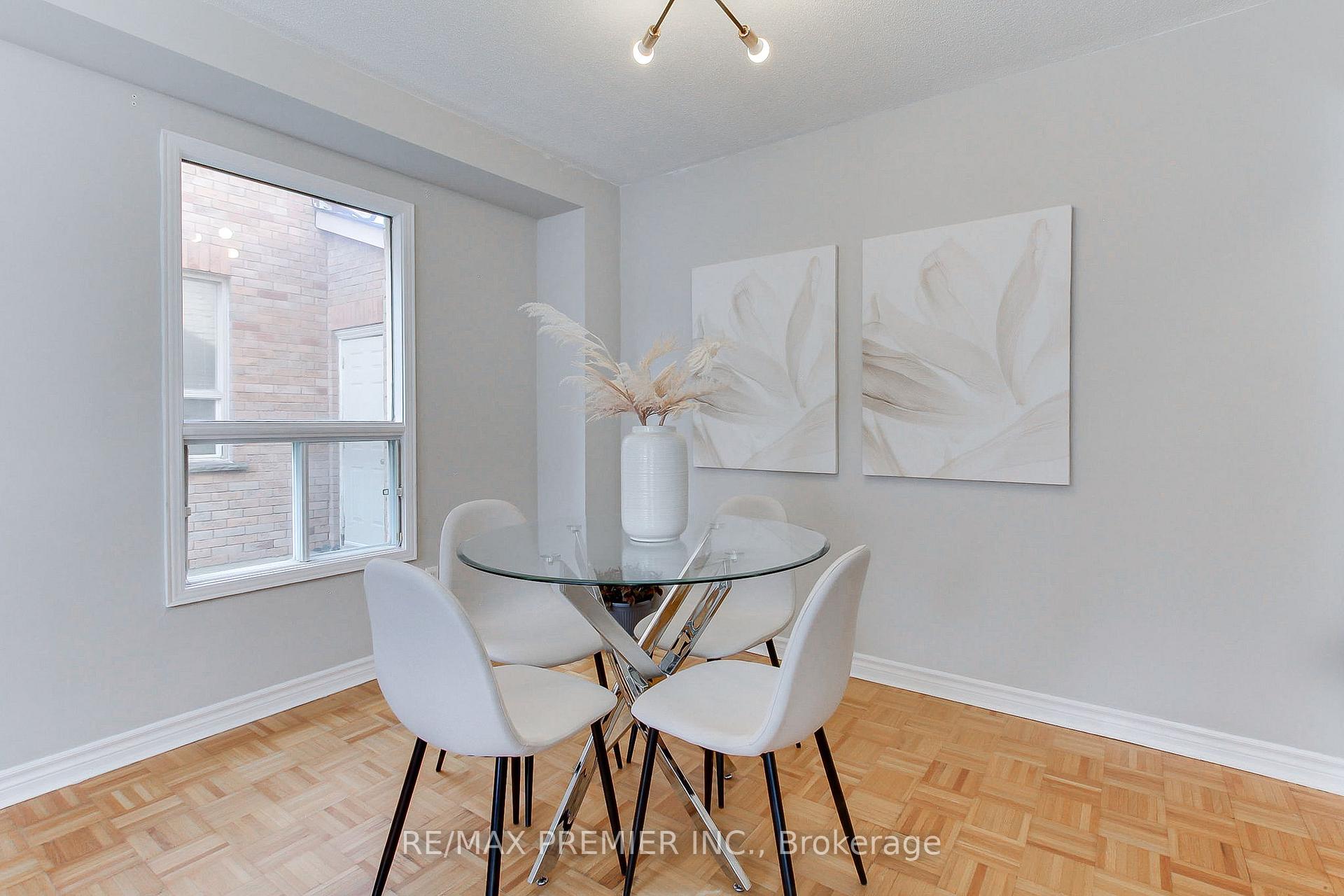 Photo 10 of 90 Covent Crescent, Aurora, Aurora Highlands — HOMEH