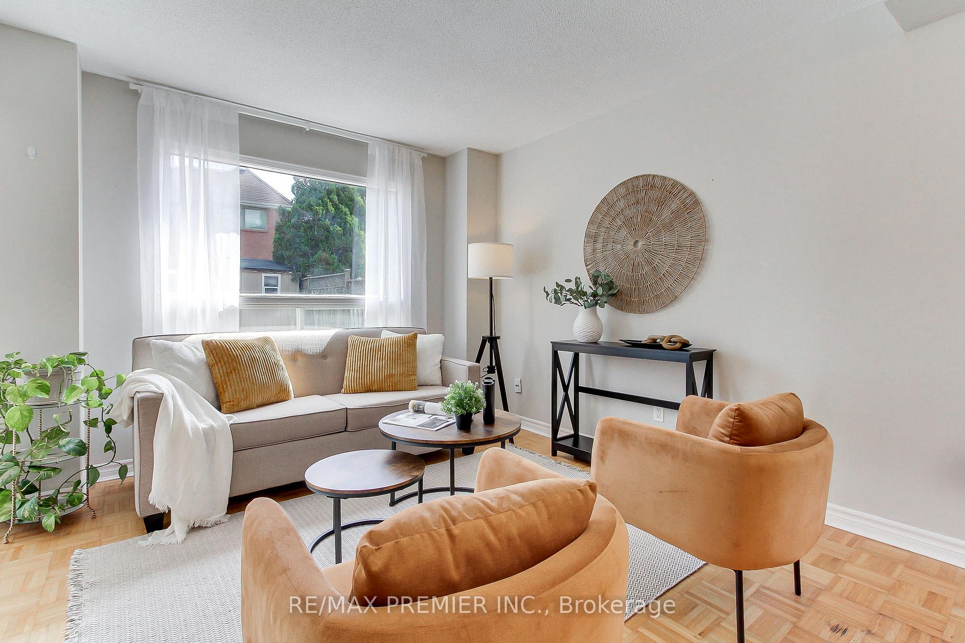 Photo 12 of 90 Covent Crescent, Aurora, Aurora Highlands — HOMEH