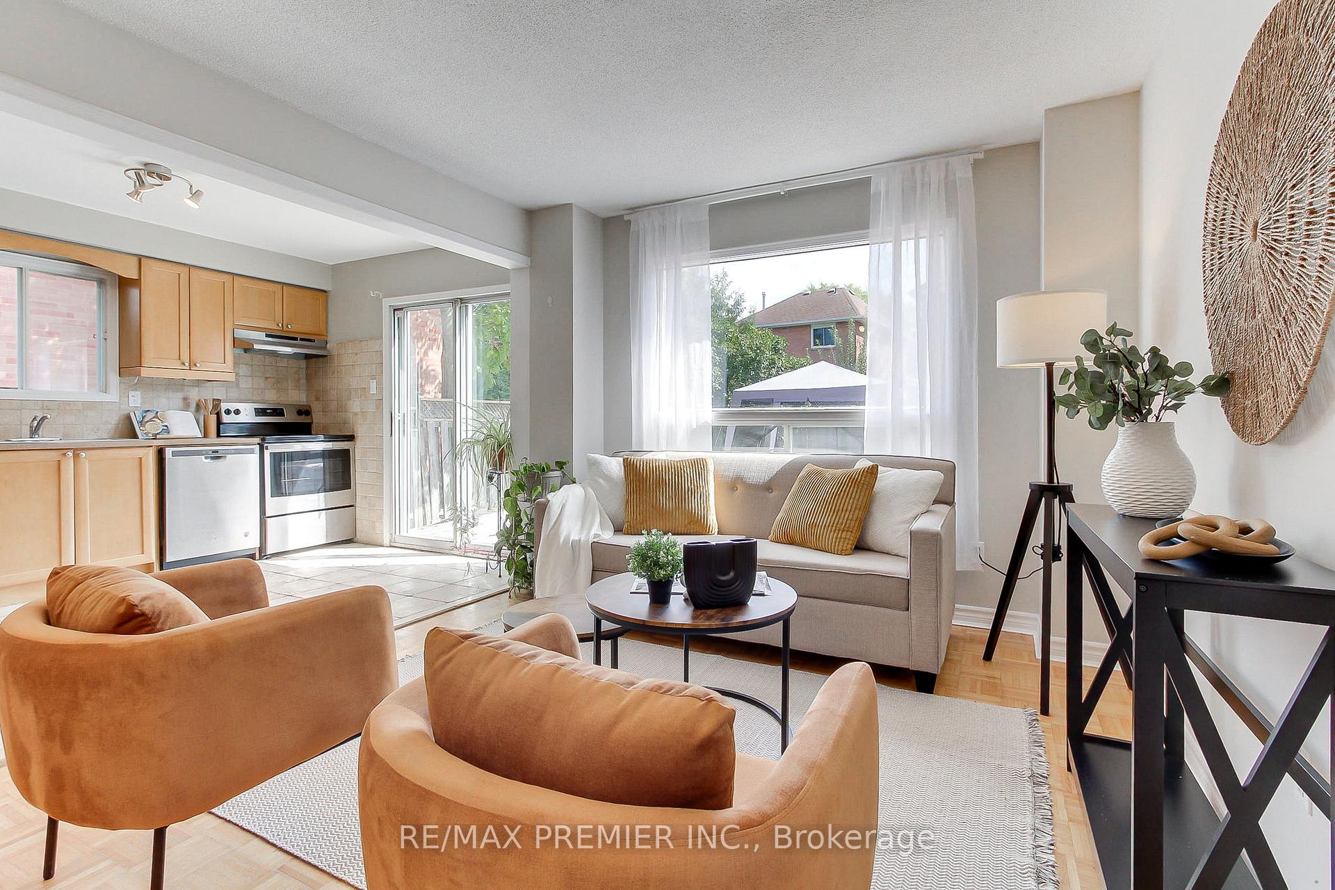 Photo 8 of 90 Covent Crescent, Aurora, Aurora Highlands — HOMEH