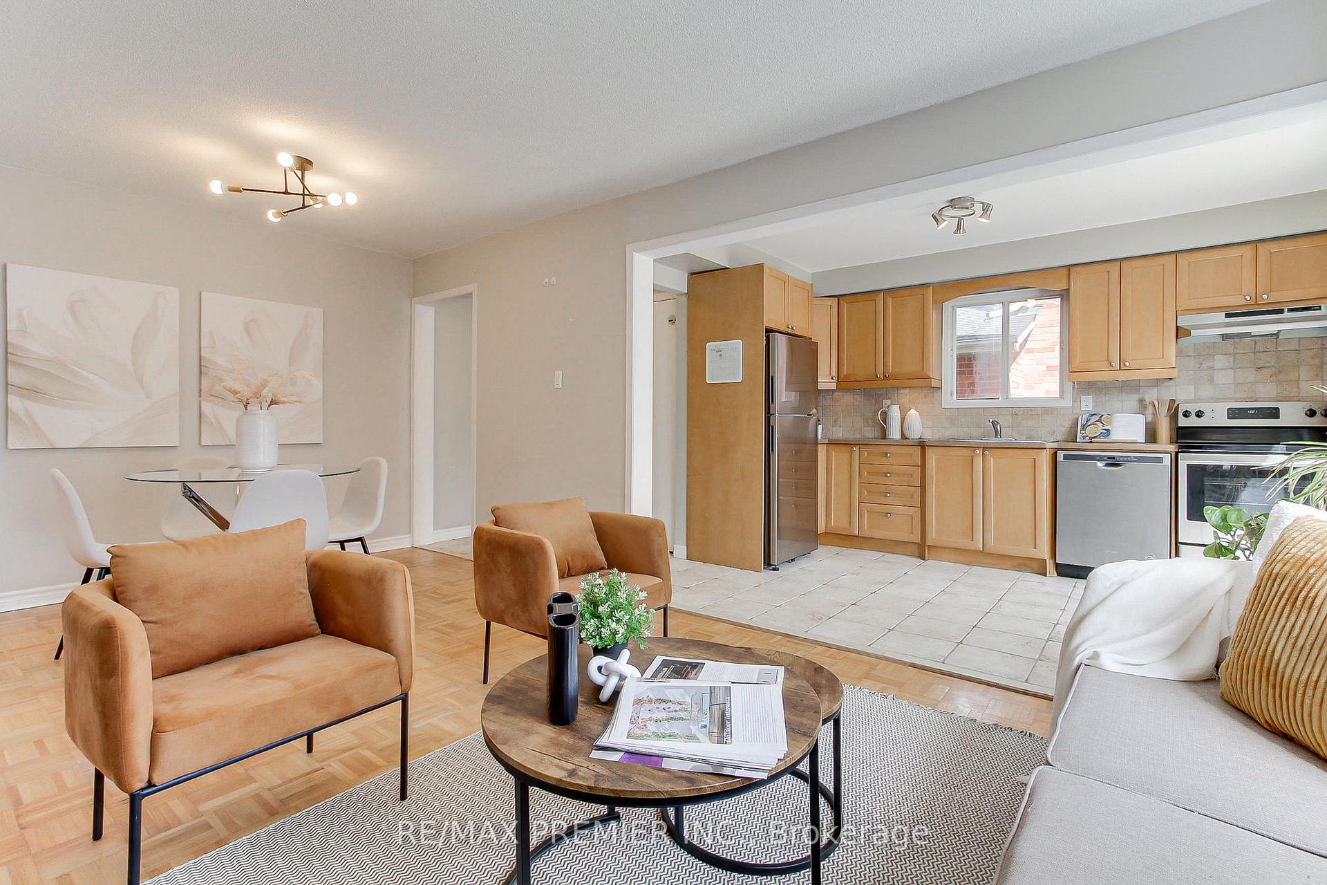 Photo 11 of 90 Covent Crescent, Aurora, Aurora Highlands — HOMEH