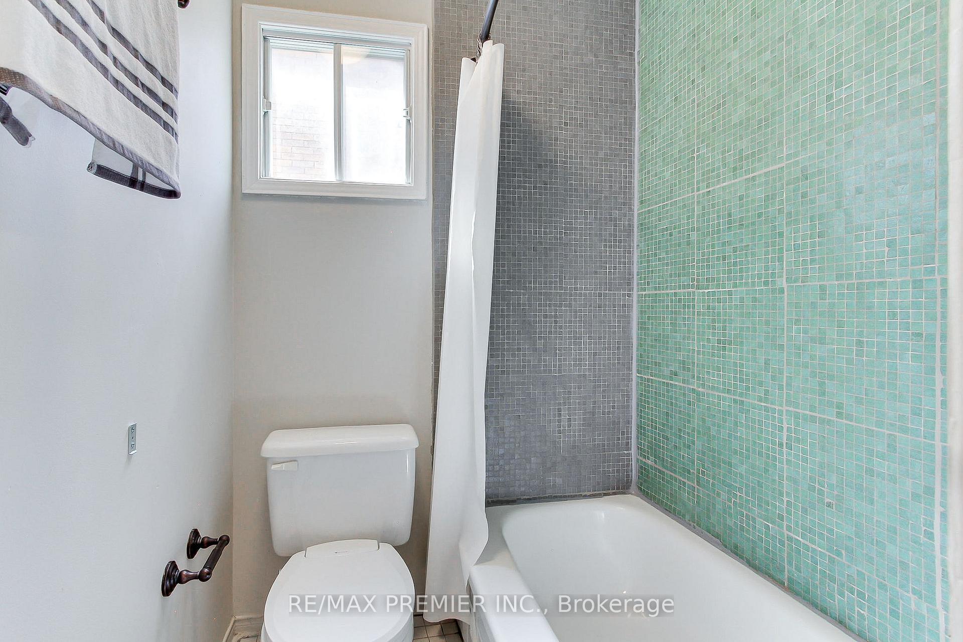 Photo 36 of 90 Covent Crescent, Aurora, Aurora Highlands — HOMEH