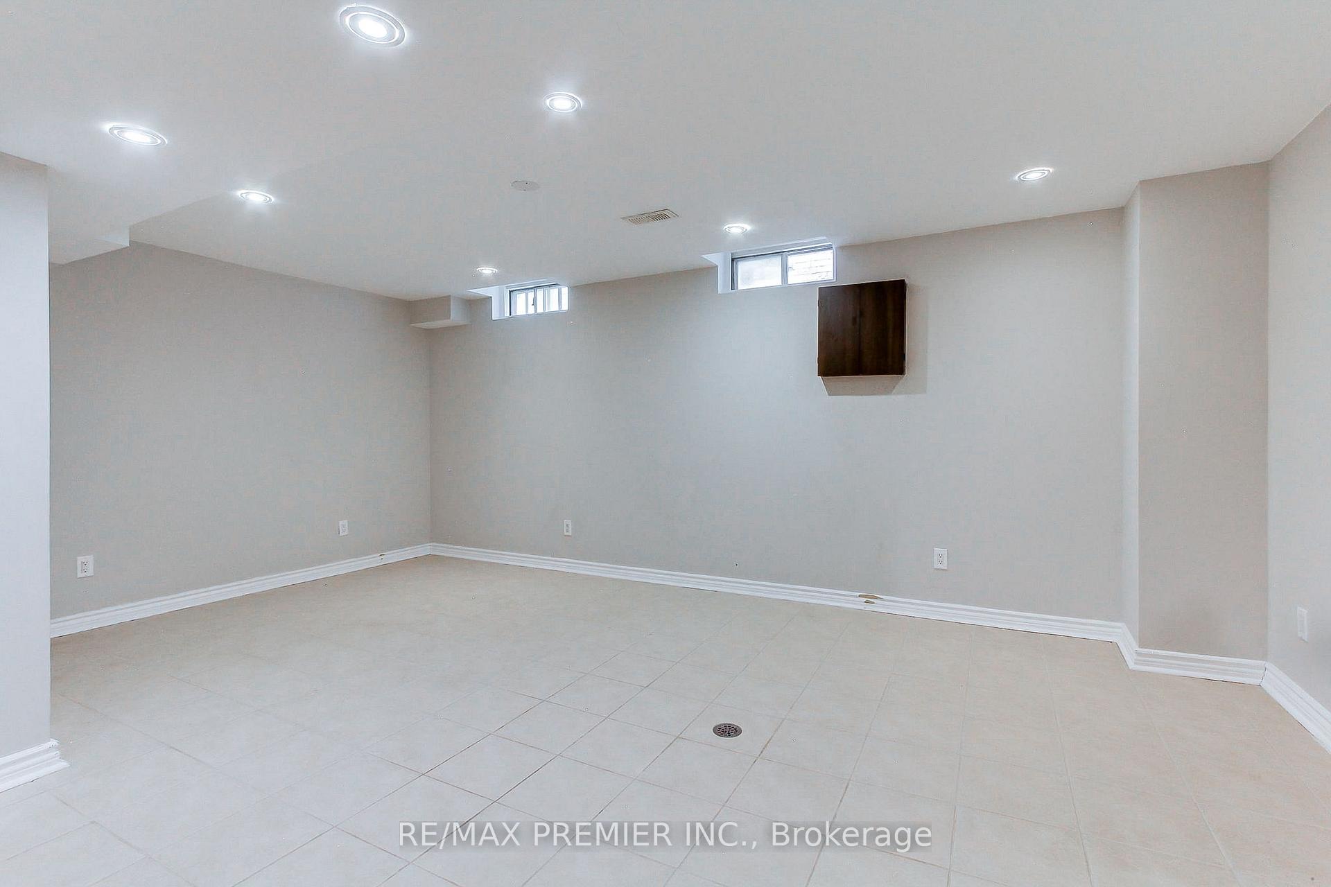 Photo 27 of 90 Covent Crescent, Aurora, Aurora Highlands — HOMEH