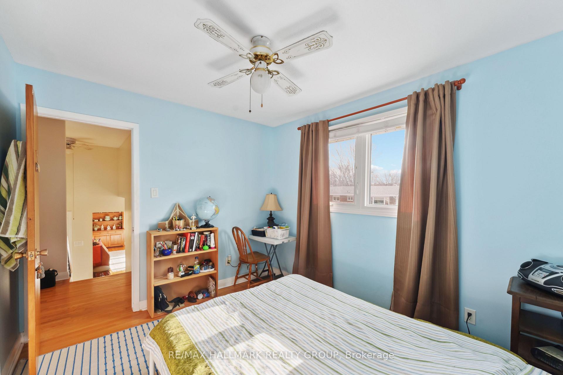 Photo 13 of 737 Stiles Crescent, Ottawa, Beacon Hill North — HOMEH