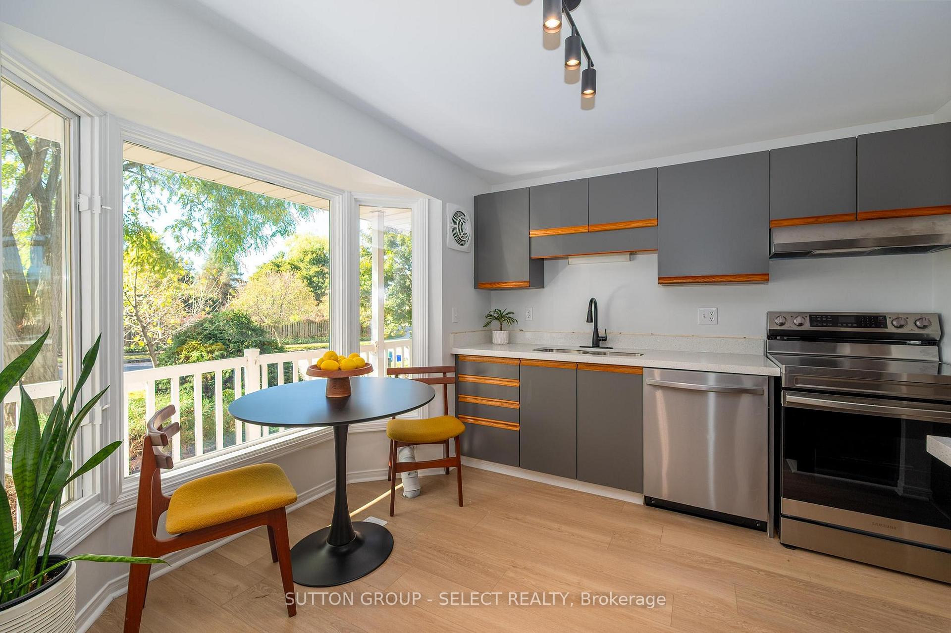 Photo 6 of Unit B, 608 Royal Beech Drive, Waterloo — HOMEH