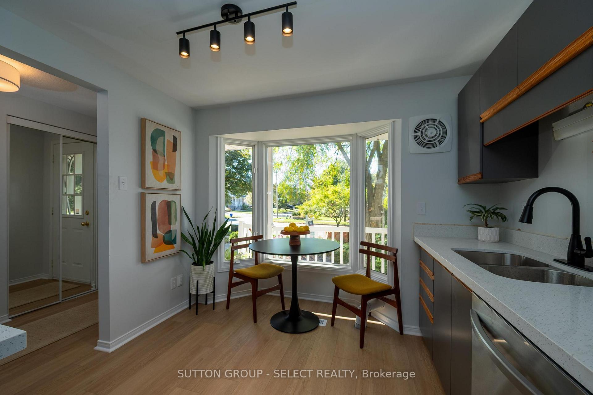 Photo 8 of Unit B, 608 Royal Beech Drive, Waterloo — HOMEH