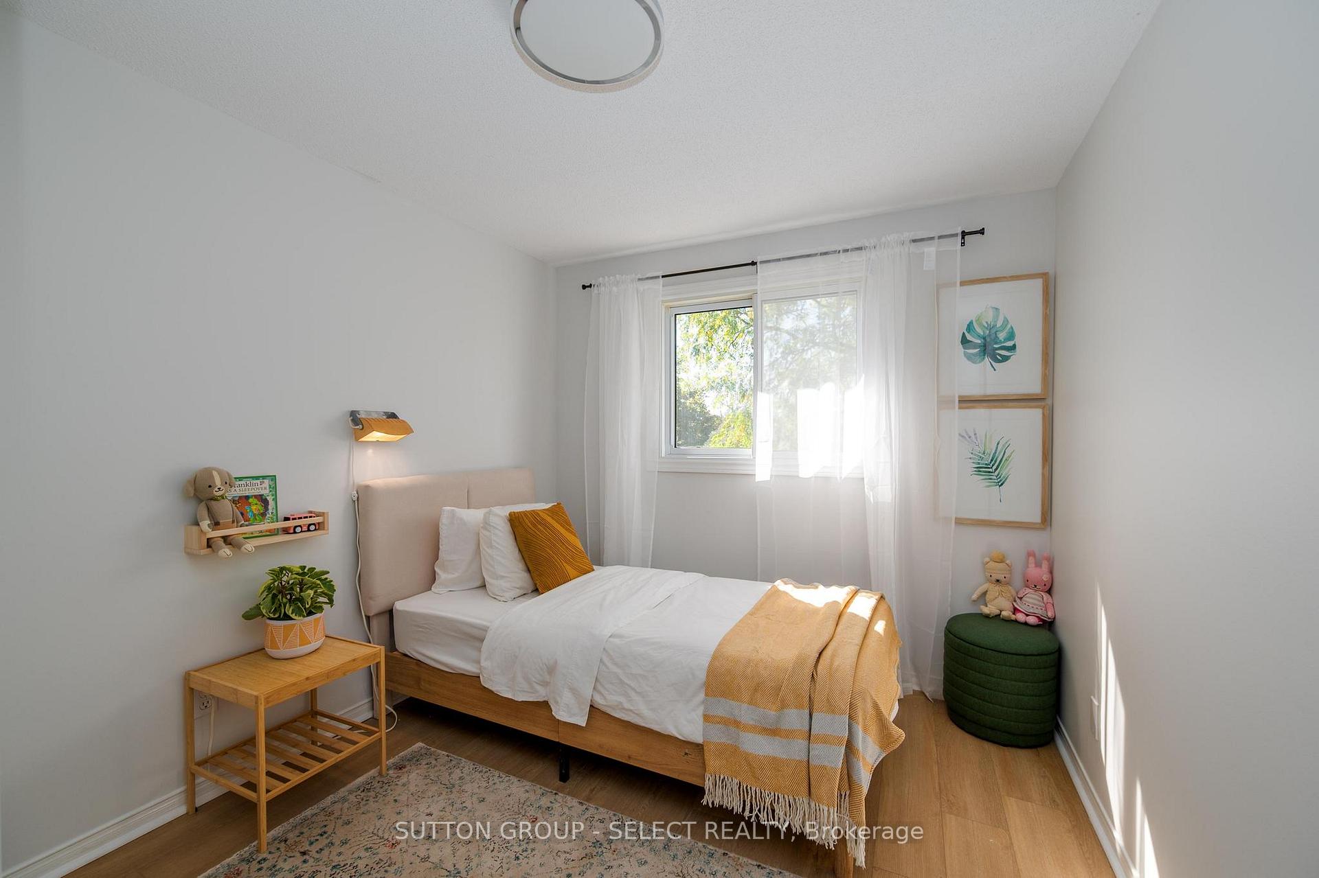 Photo 18 of Unit B, 608 Royal Beech Drive, Waterloo — HOMEH