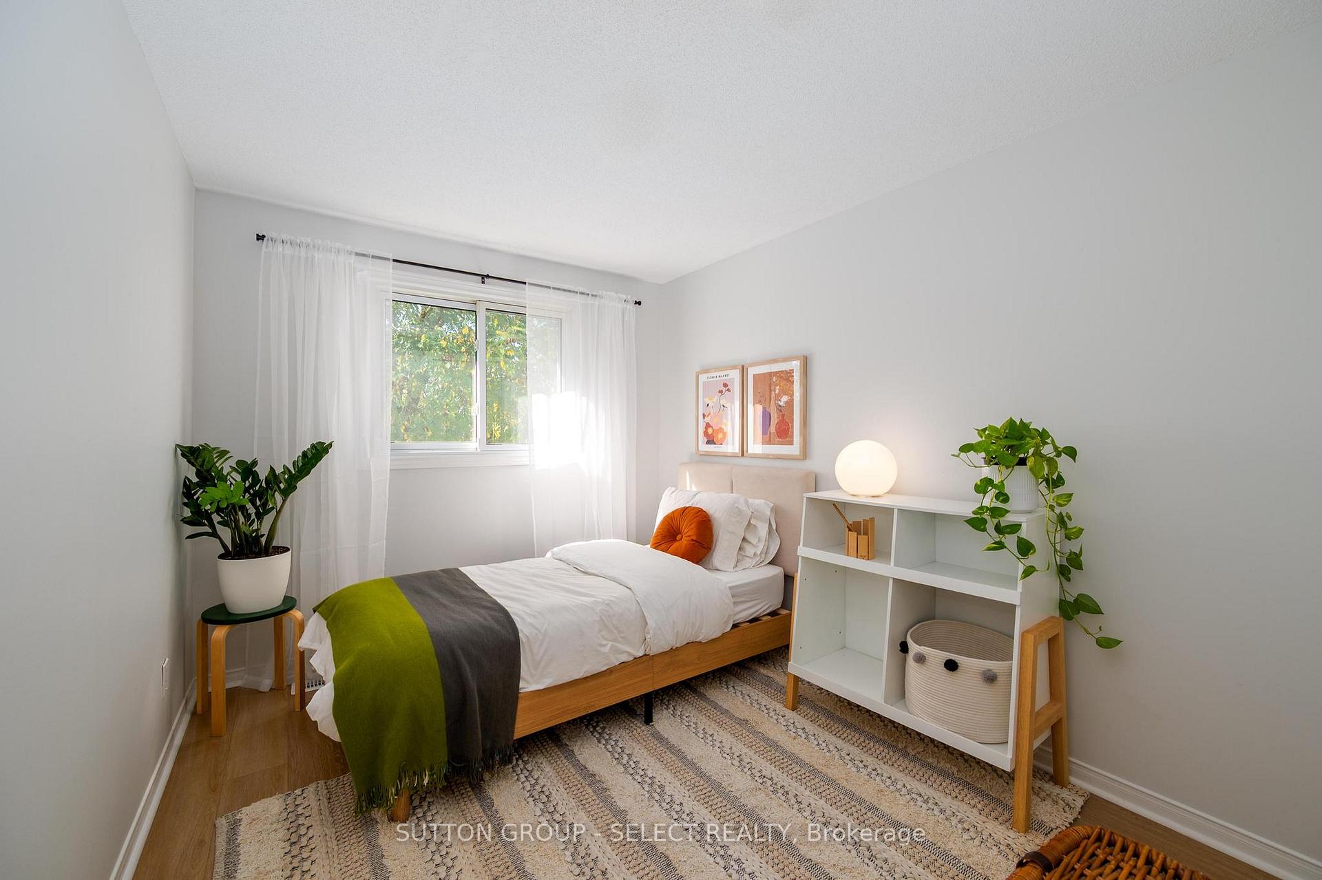 Photo 19 of Unit B, 608 Royal Beech Drive, Waterloo — HOMEH