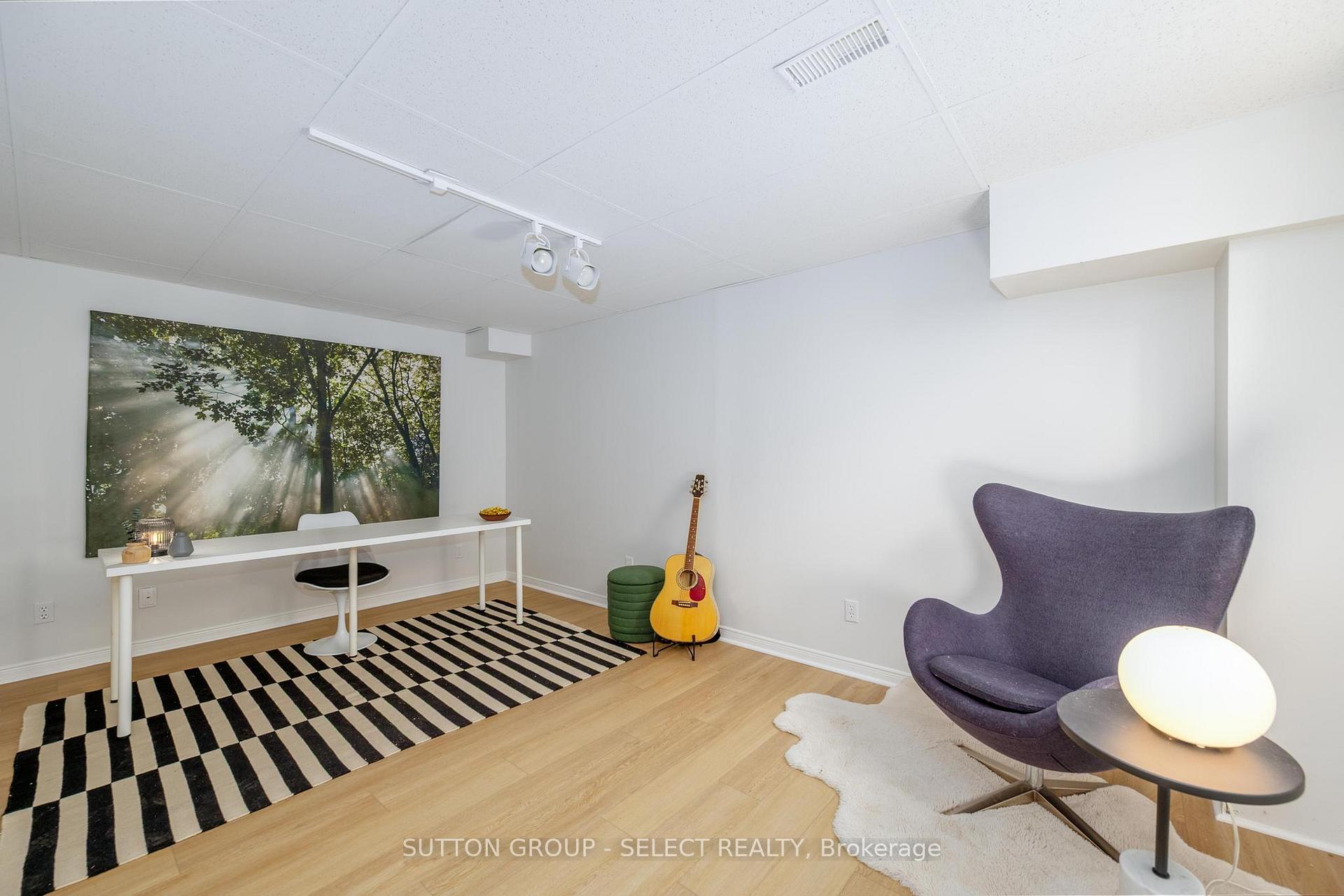 Photo 24 of Unit B, 608 Royal Beech Drive, Waterloo — HOMEH