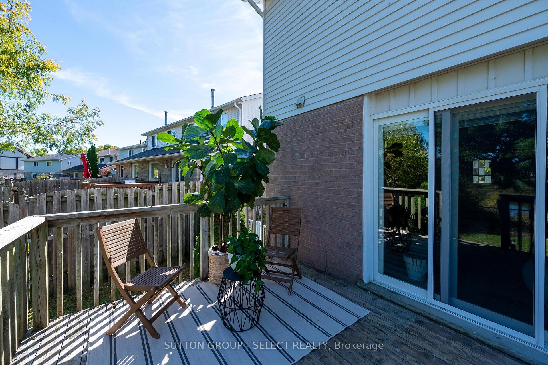 Photo 27 of Unit B, 608 Royal Beech Drive, Waterloo — HOMEH