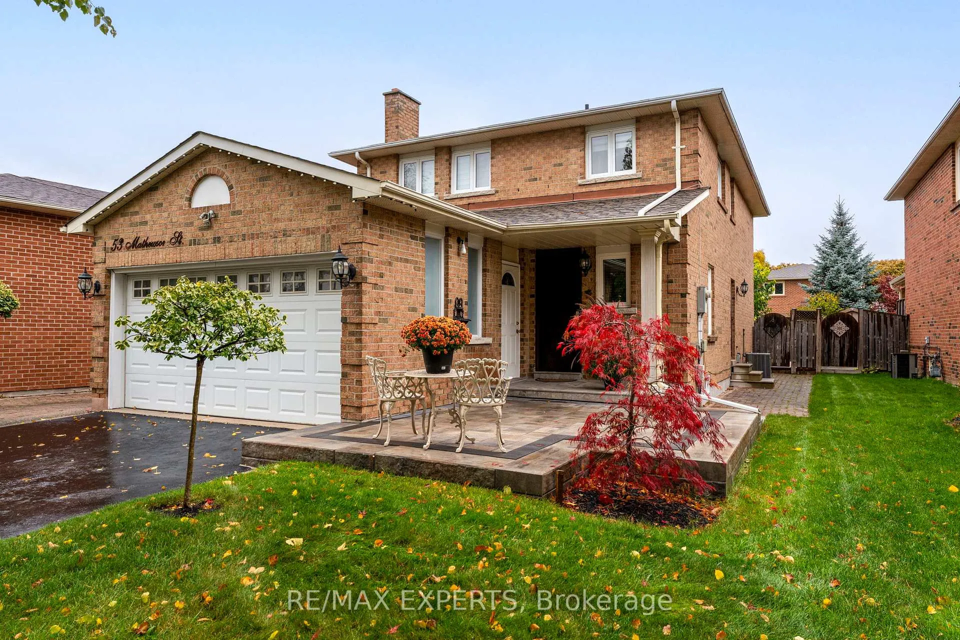 Photo 4 of 53 Mathewson Street, Vaughan, Maple — HOMEH