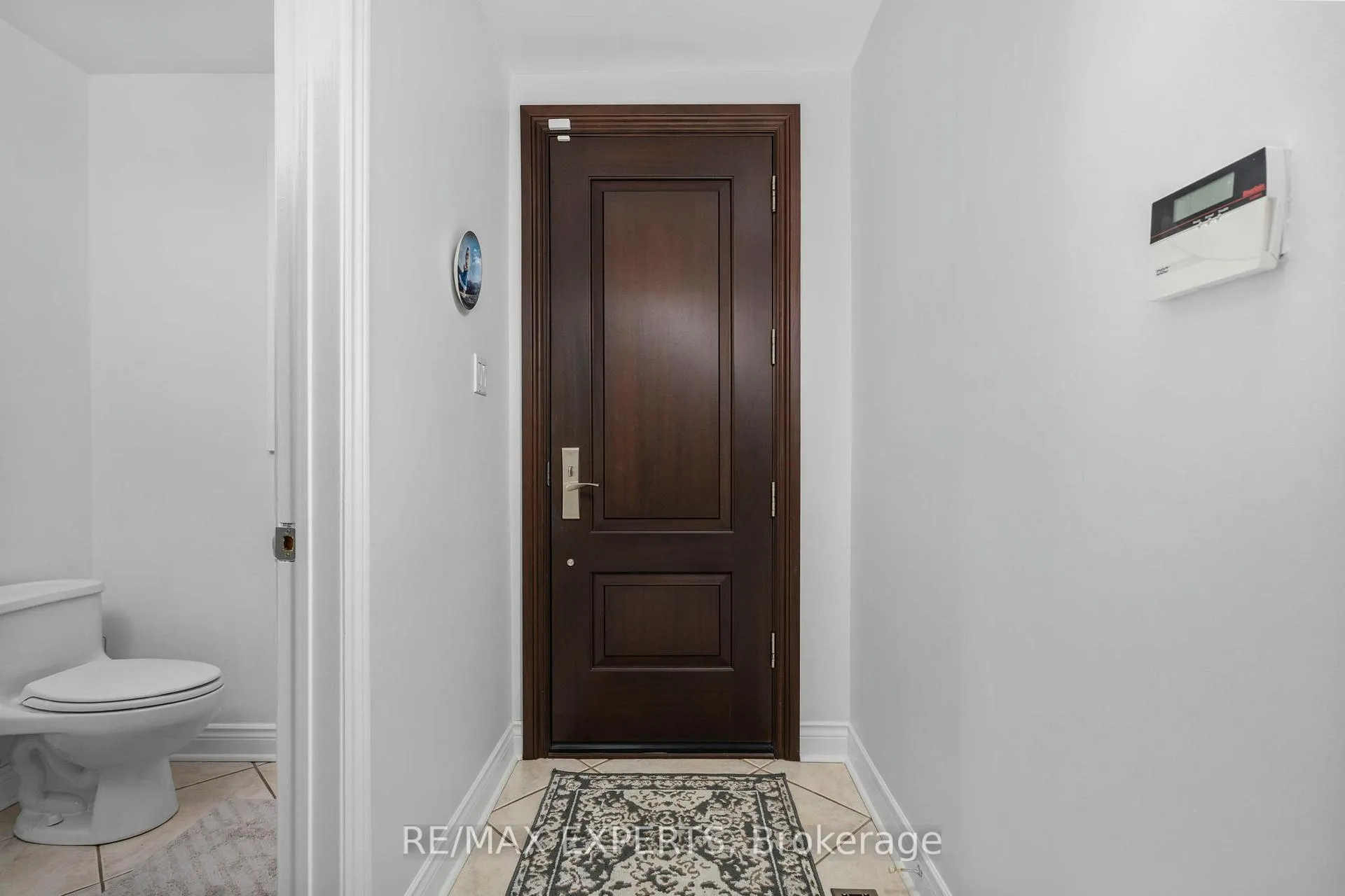 Photo 6 of 53 Mathewson Street, Vaughan, Maple — HOMEH