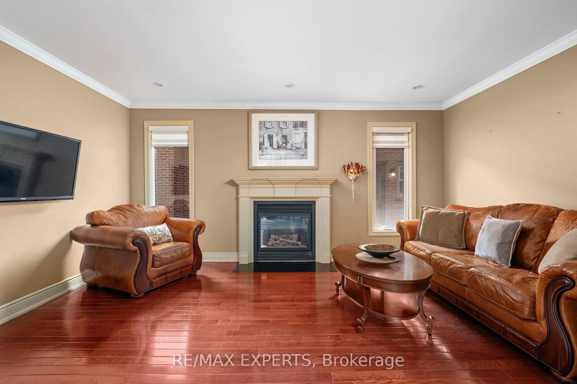 Photo 11 of 53 Mathewson Street, Vaughan, Maple — HOMEH