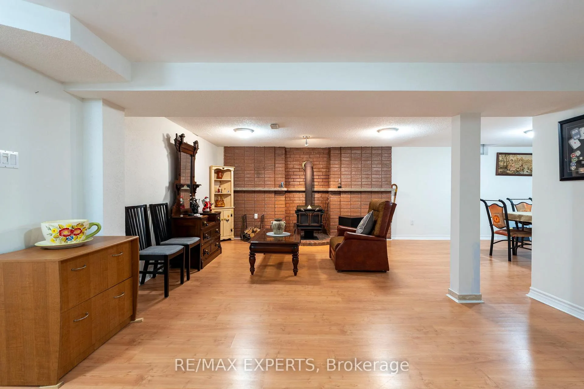 Photo 24 of 53 Mathewson Street, Vaughan, Maple — HOMEH