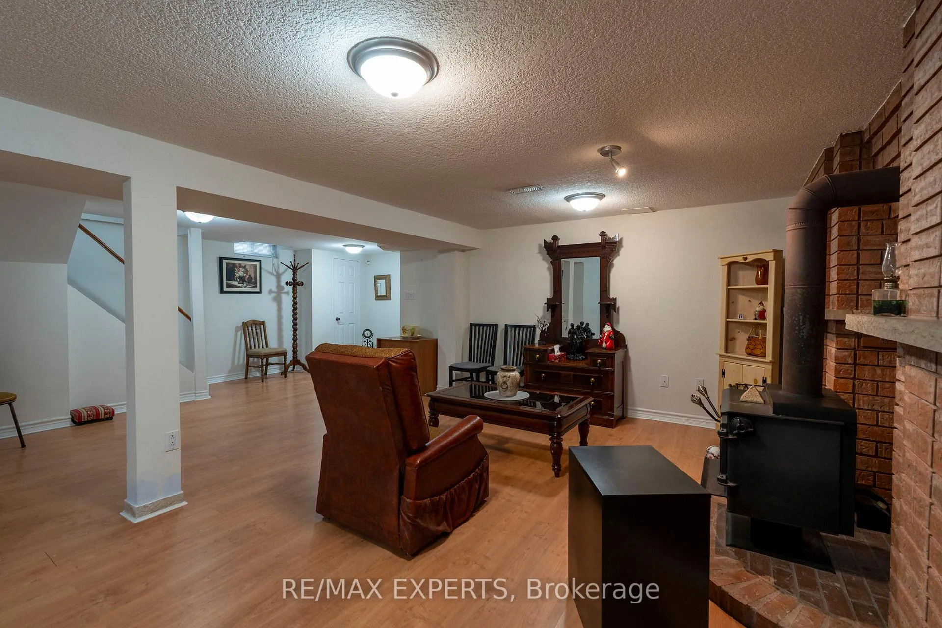 Photo 25 of 53 Mathewson Street, Vaughan, Maple — HOMEH