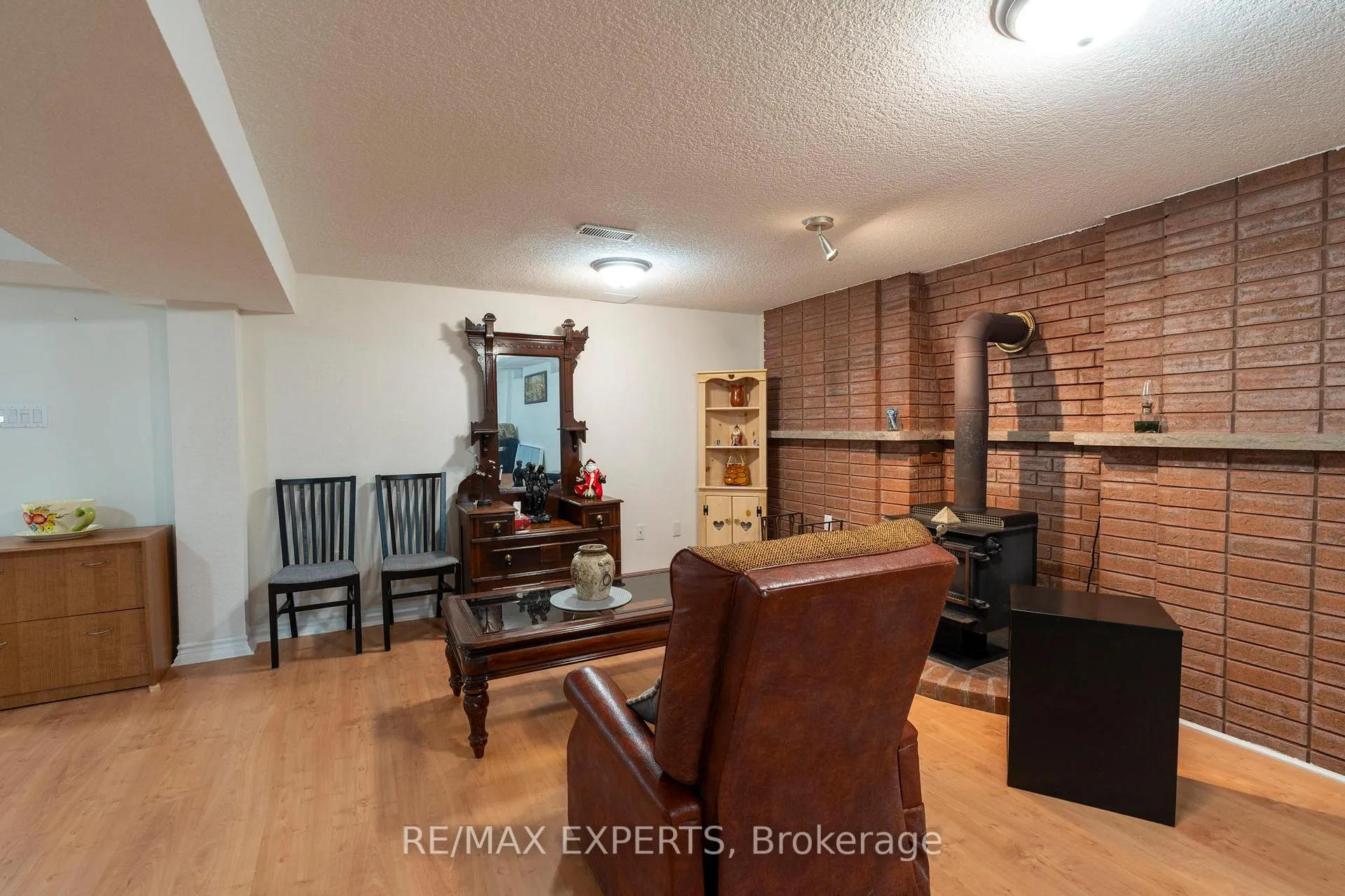 Photo 26 of 53 Mathewson Street, Vaughan, Maple — HOMEH