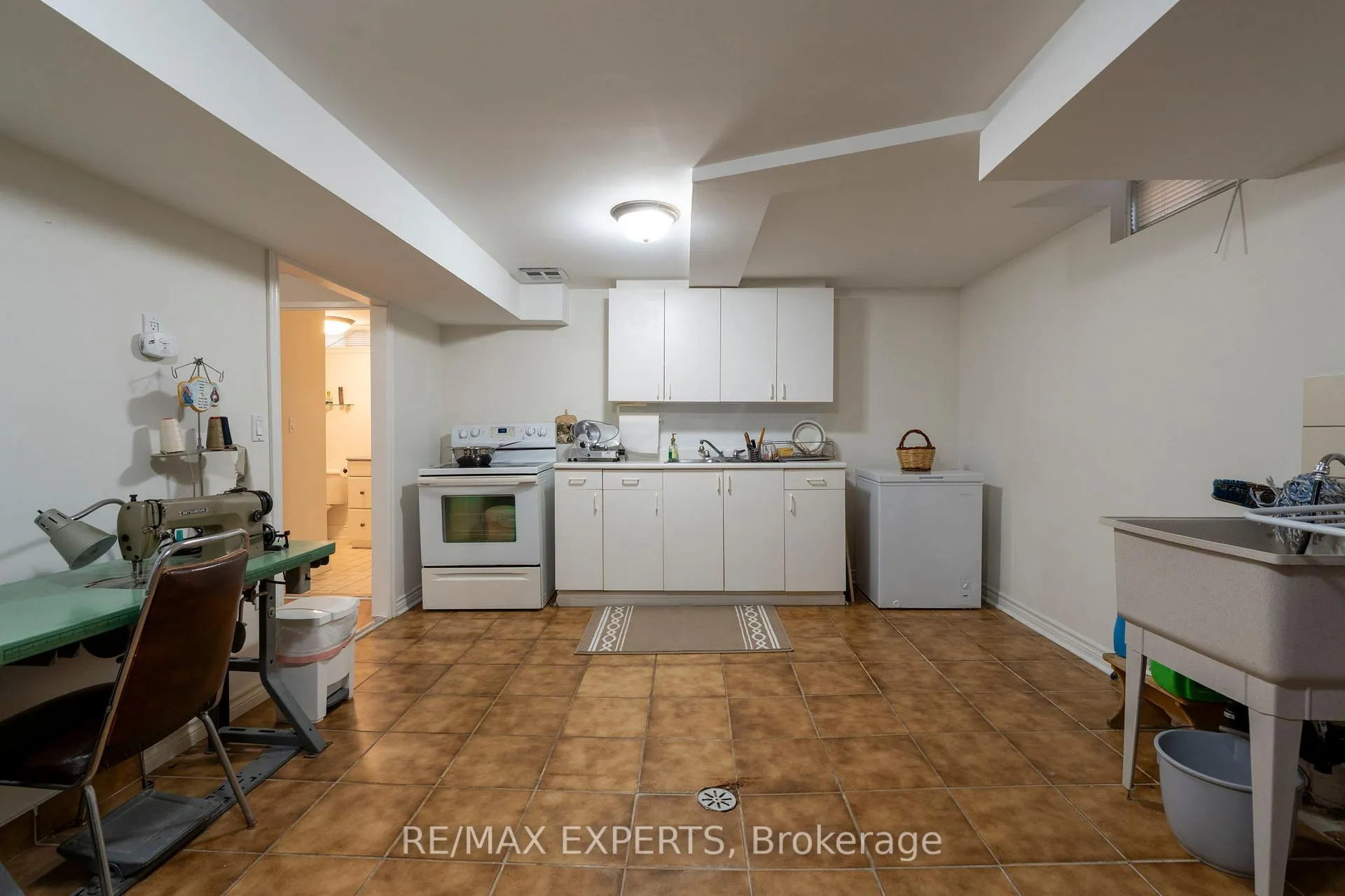 Photo 31 of 53 Mathewson Street, Vaughan, Maple — HOMEH