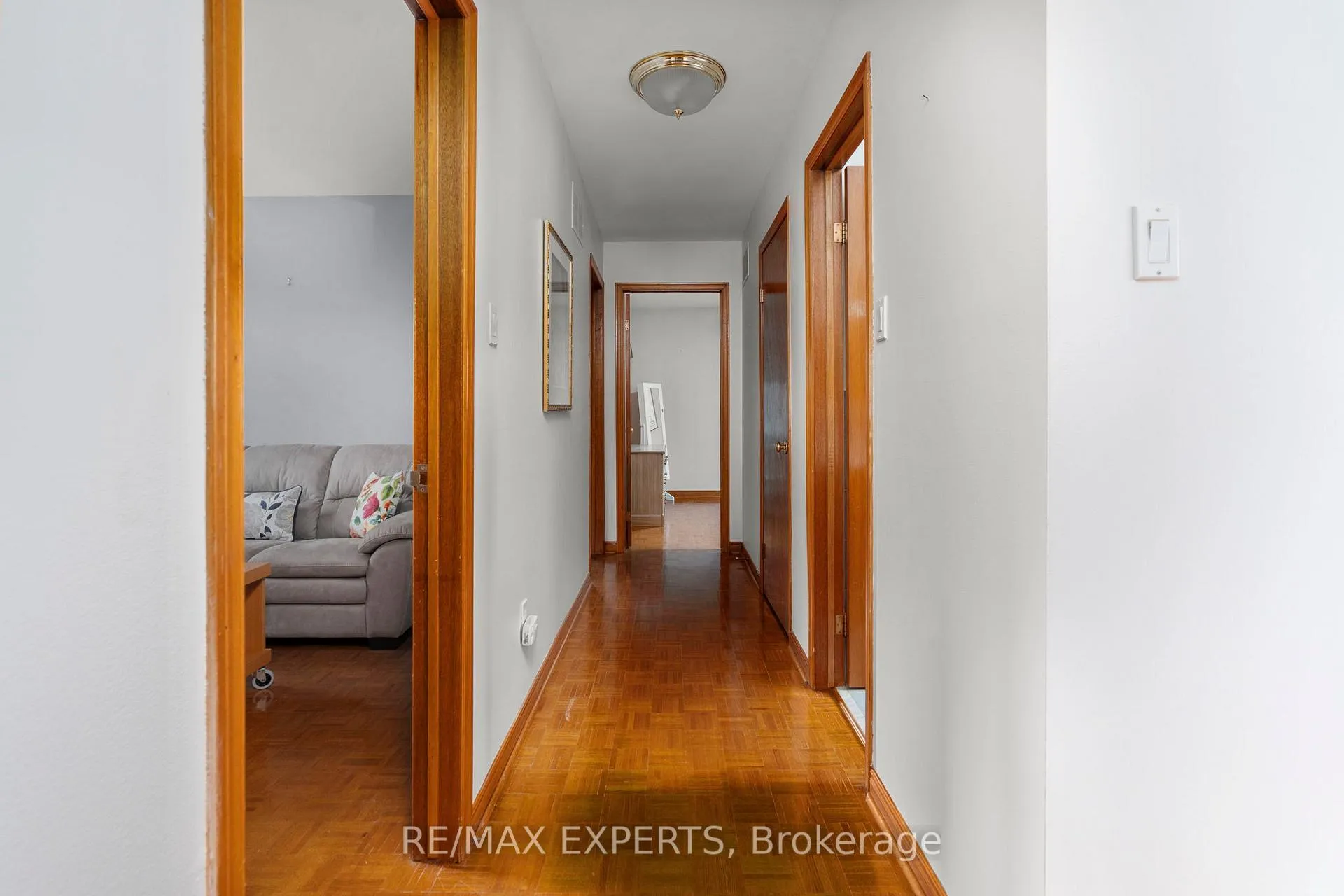 Photo 33 of 53 Mathewson Street, Vaughan, Maple — HOMEH