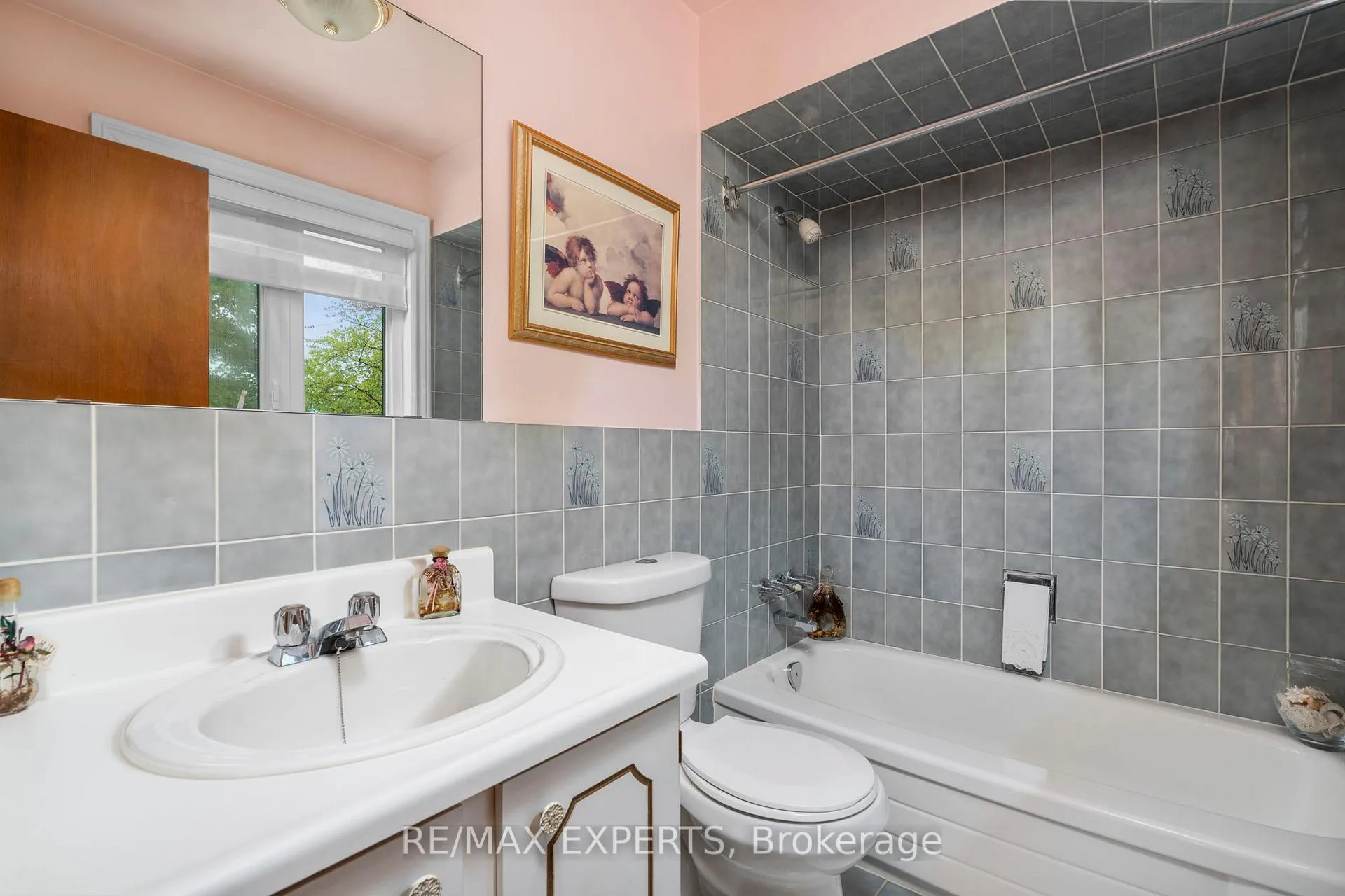 Photo 37 of 53 Mathewson Street, Vaughan, Maple — HOMEH