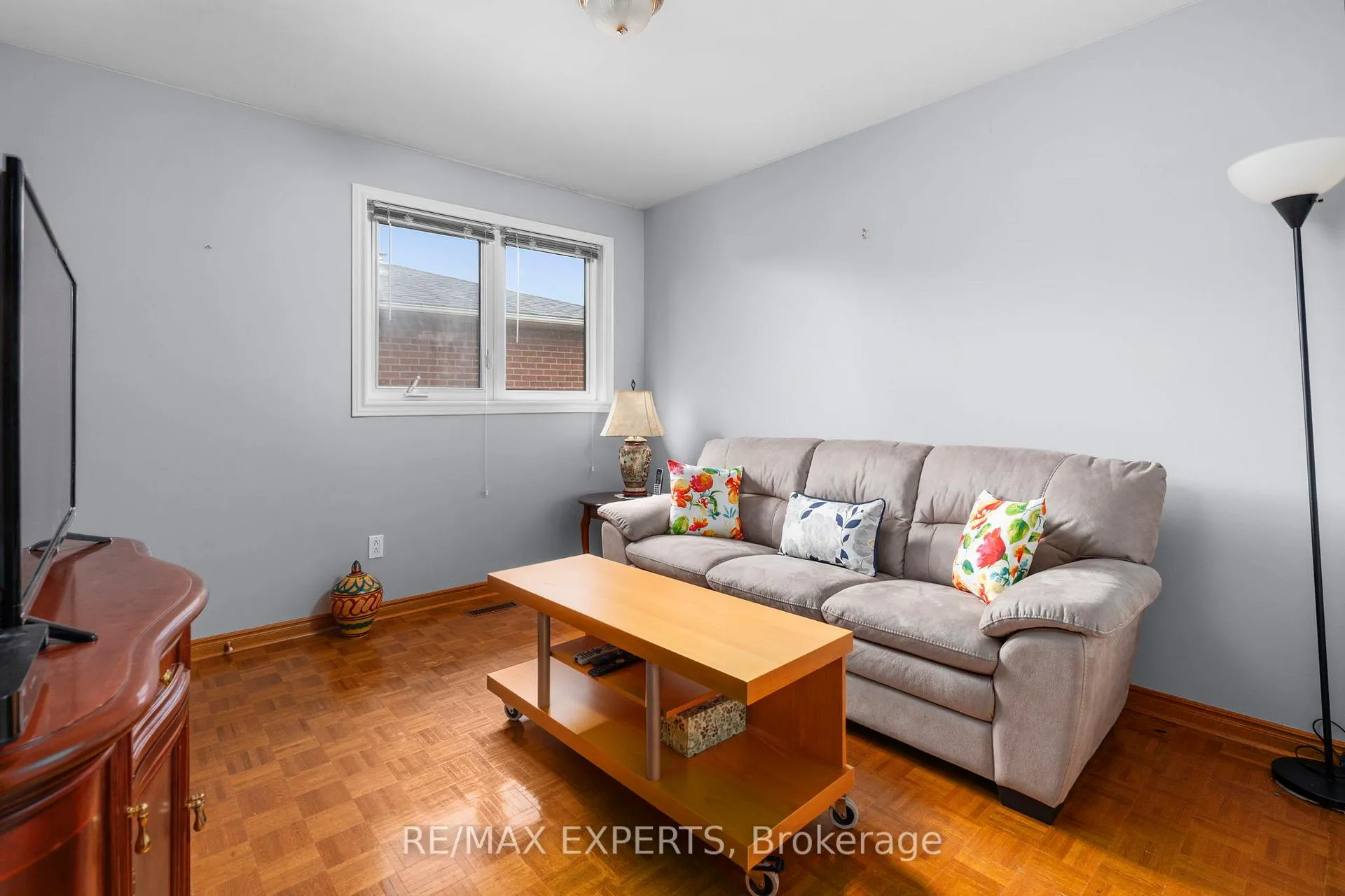 Photo 39 of 53 Mathewson Street, Vaughan, Maple — HOMEH