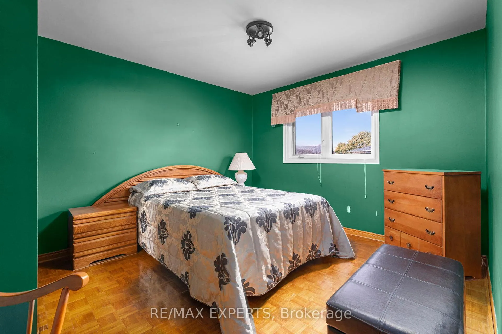 Photo 41 of 53 Mathewson Street, Vaughan, Maple — HOMEH