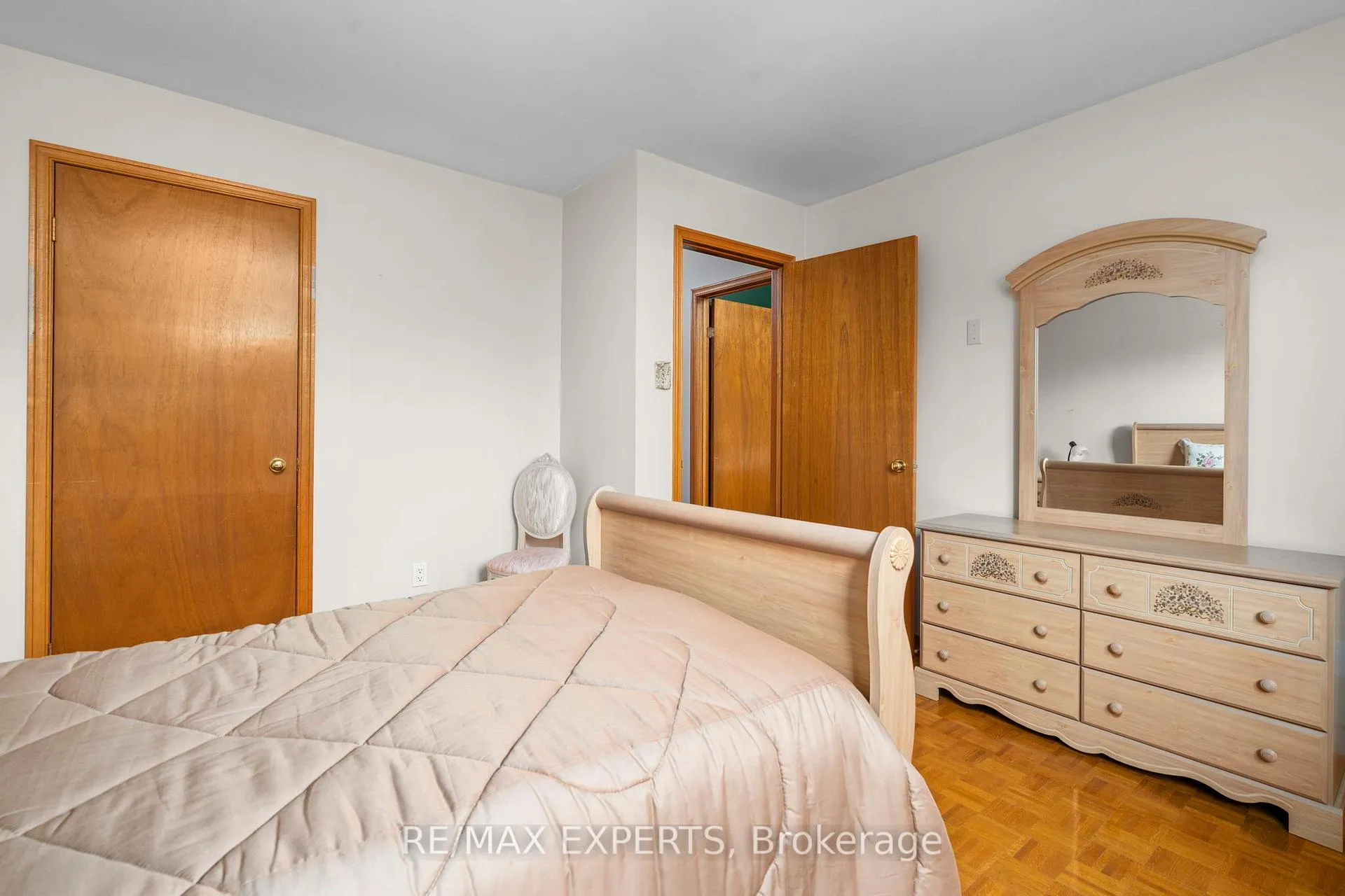 Photo 43 of 53 Mathewson Street, Vaughan, Maple — HOMEH