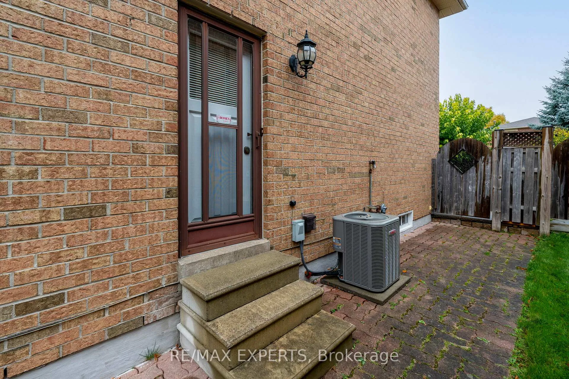 Photo 45 of 53 Mathewson Street, Vaughan, Maple — HOMEH