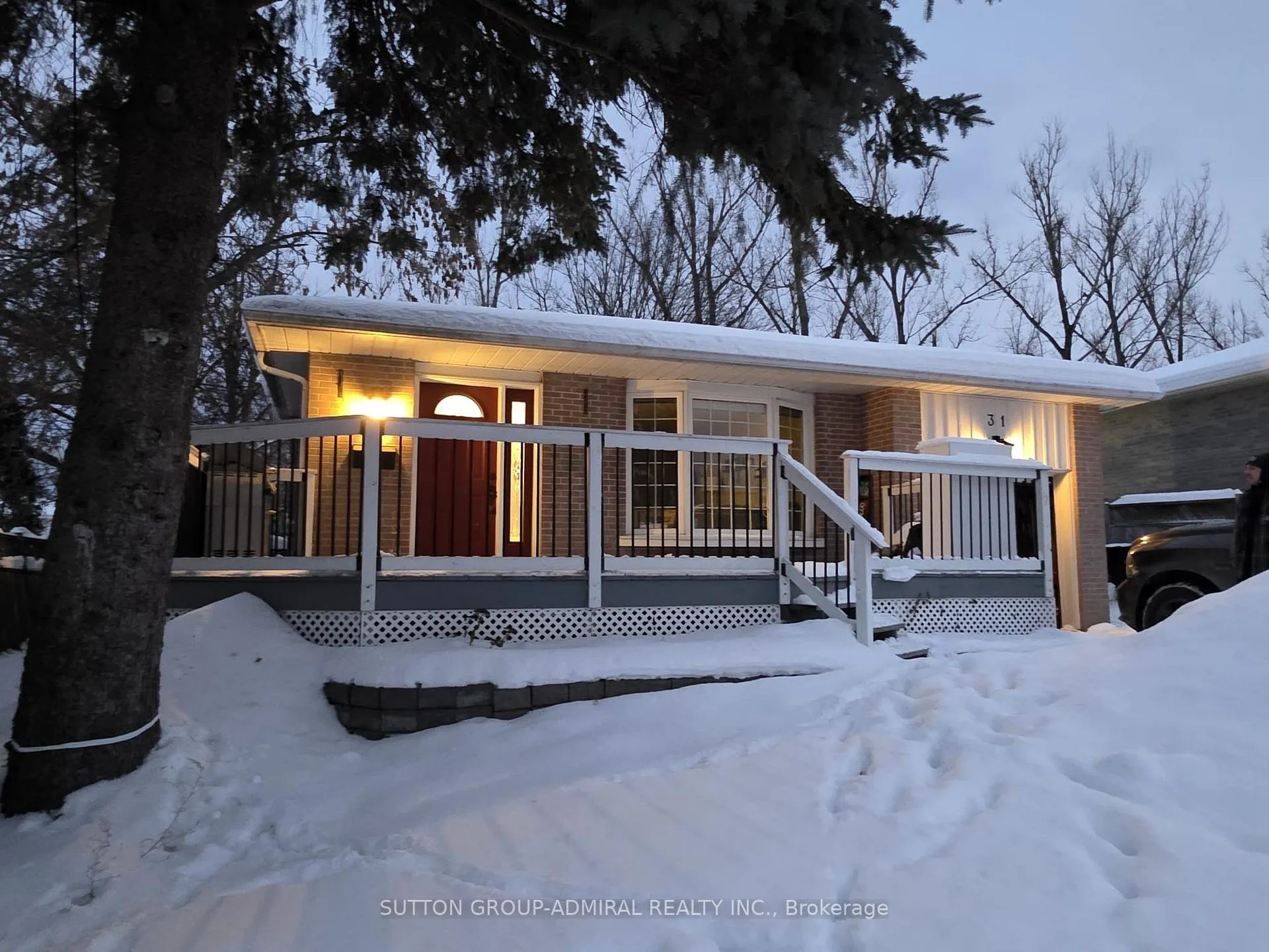 Photo 2 of Unit Upper, 31 Jeffrey Street, Barrie, Grove East — HOMEH