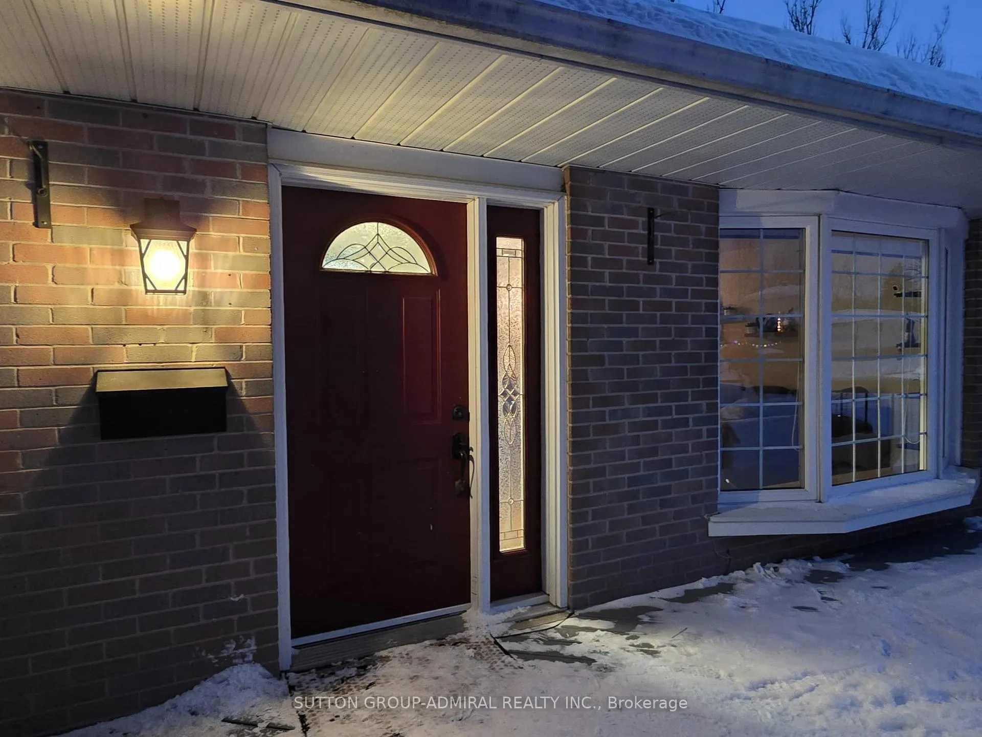 Photo 6 of Unit Upper, 31 Jeffrey Street, Barrie, Grove East — HOMEH