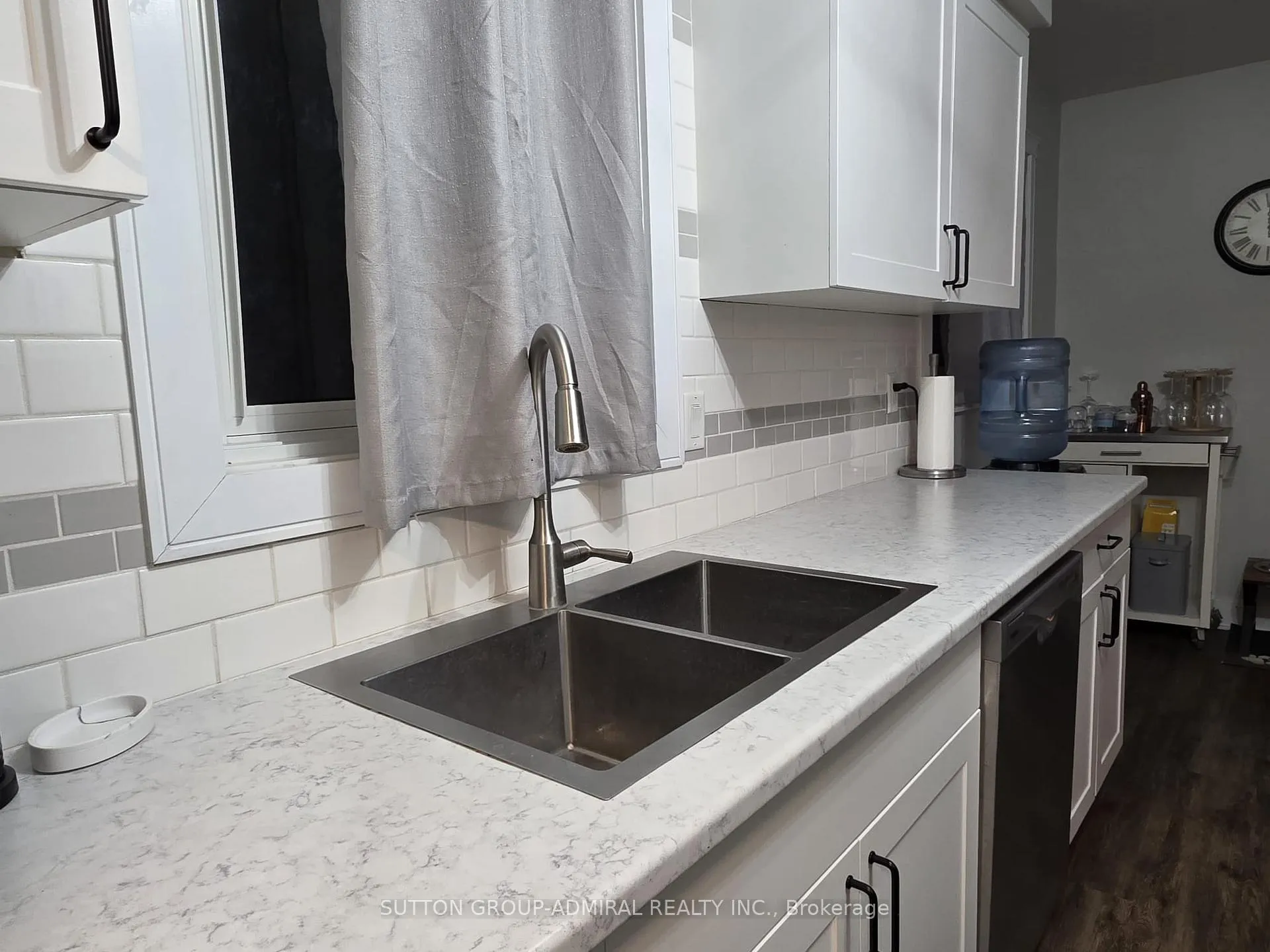 Photo 20 of Unit Upper, 31 Jeffrey Street, Barrie, Grove East — HOMEH