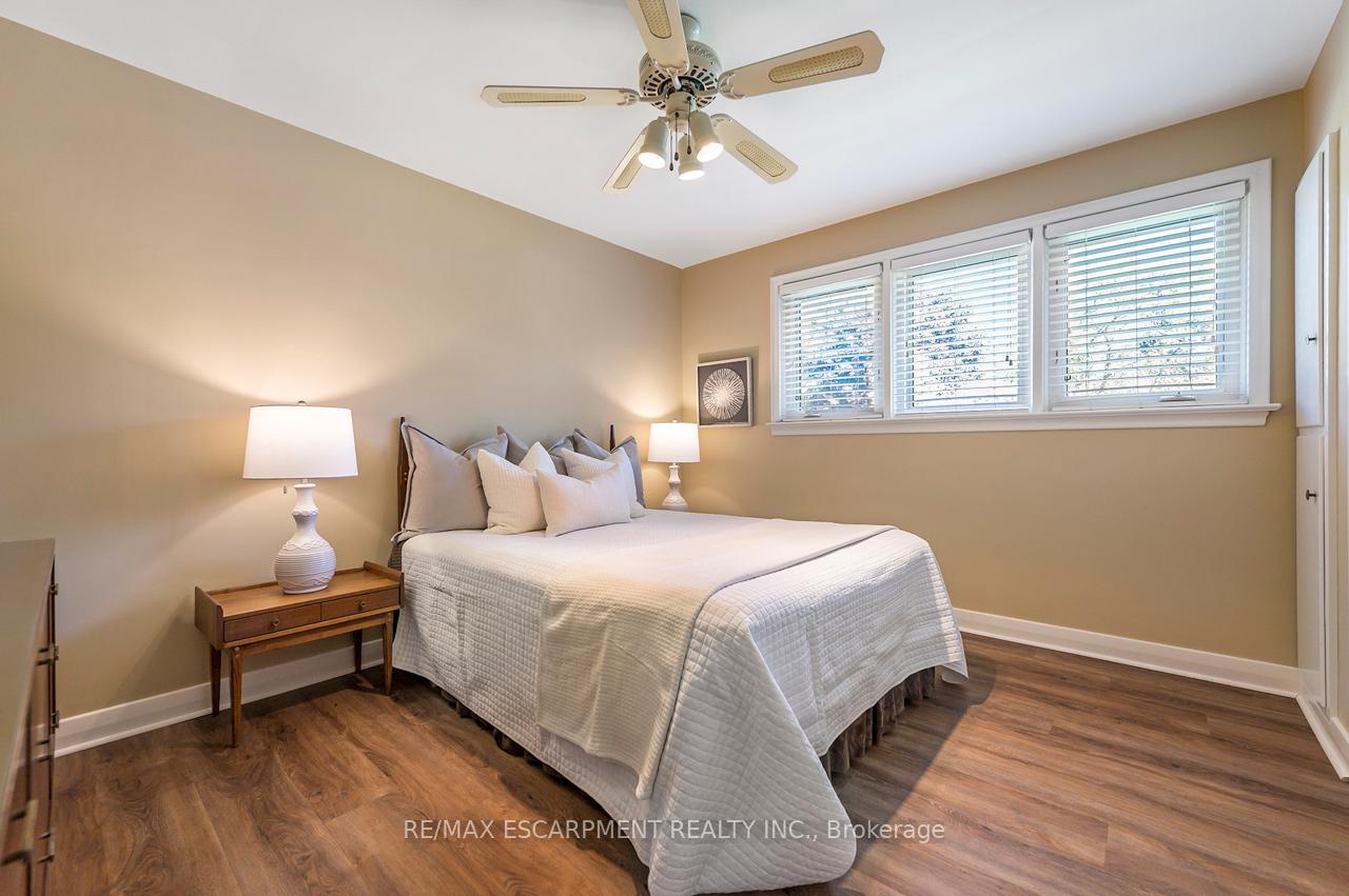 Photo 11 of 97 Ellis Crescent S, Waterloo — HOMEH