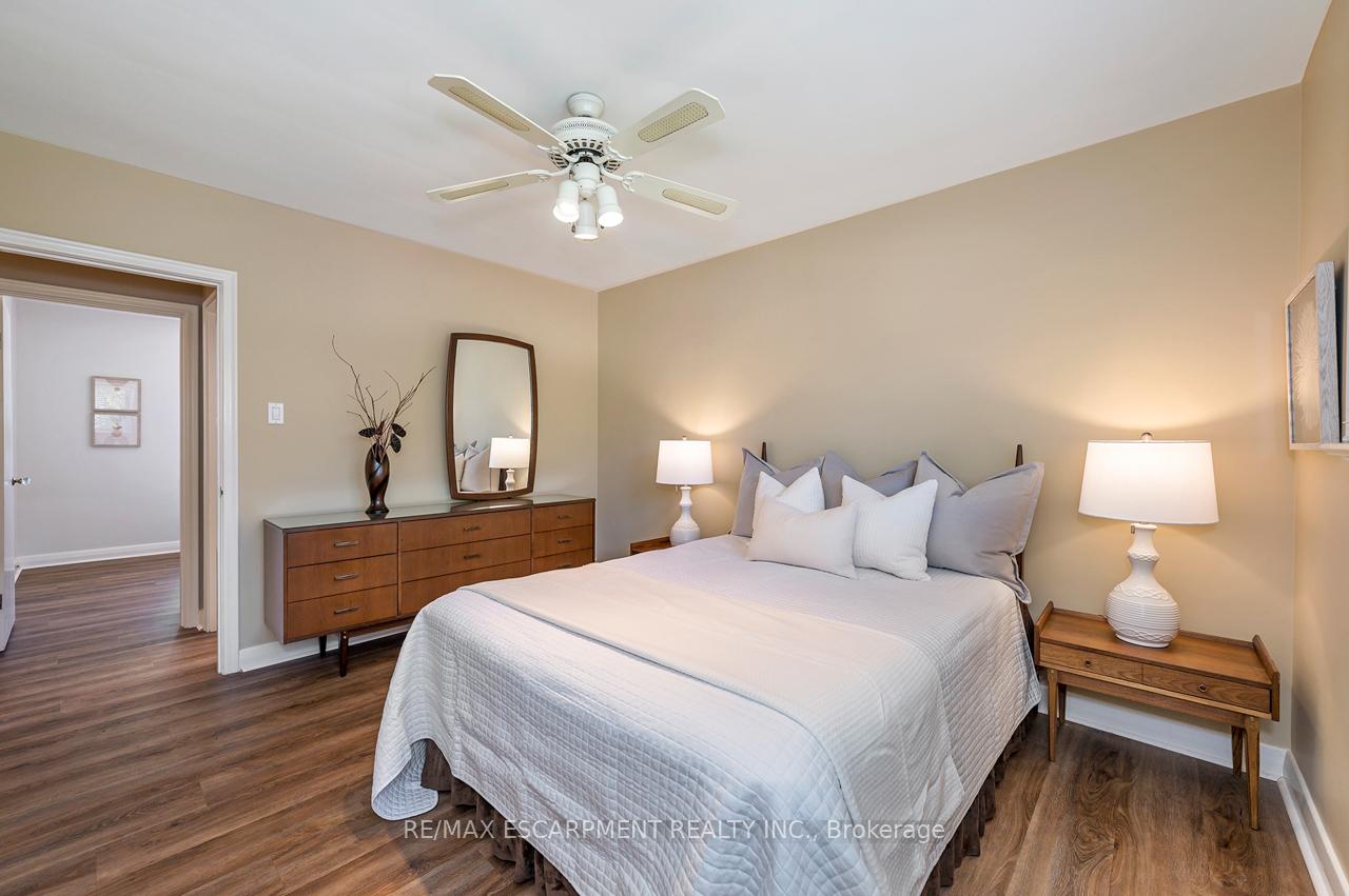 Photo 12 of 97 Ellis Crescent S, Waterloo — HOMEH