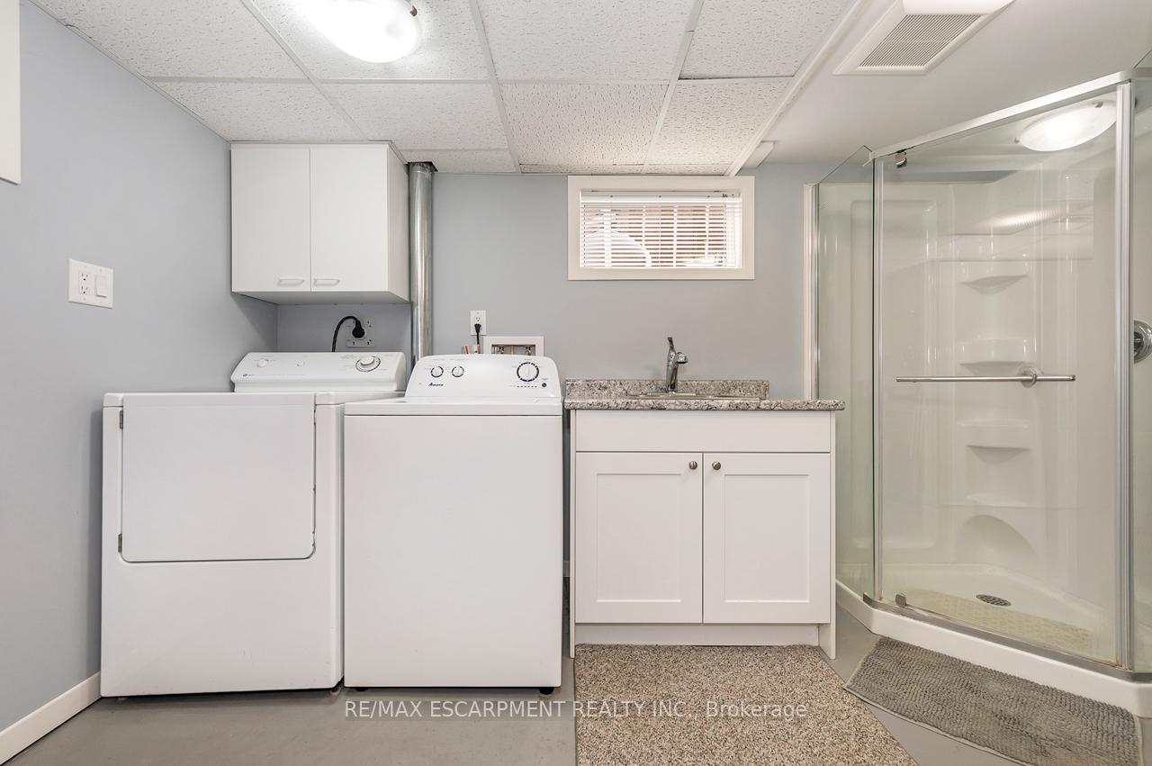Photo 29 of 97 Ellis Crescent S, Waterloo — HOMEH