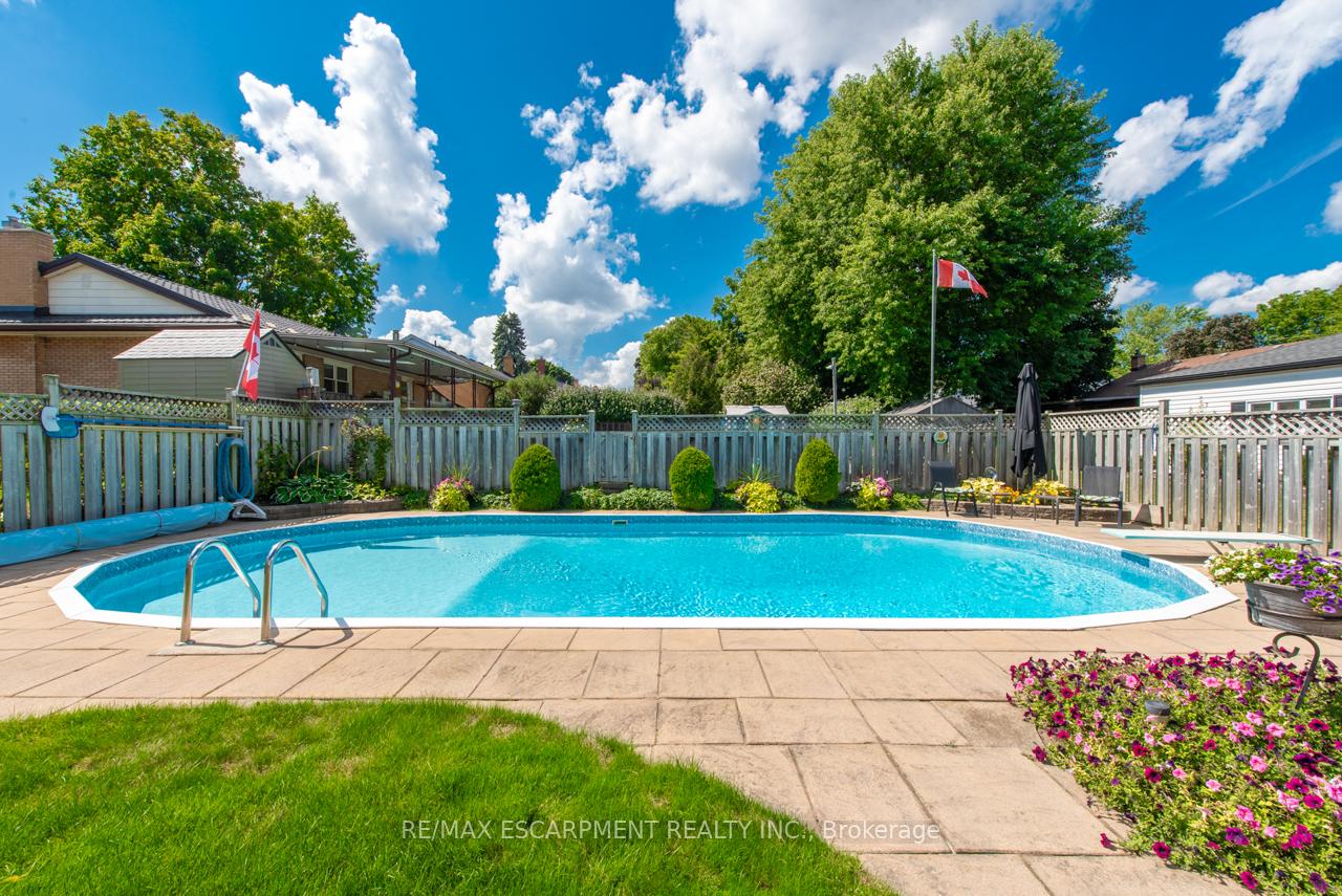 Photo 34 of 97 Ellis Crescent S, Waterloo — HOMEH
