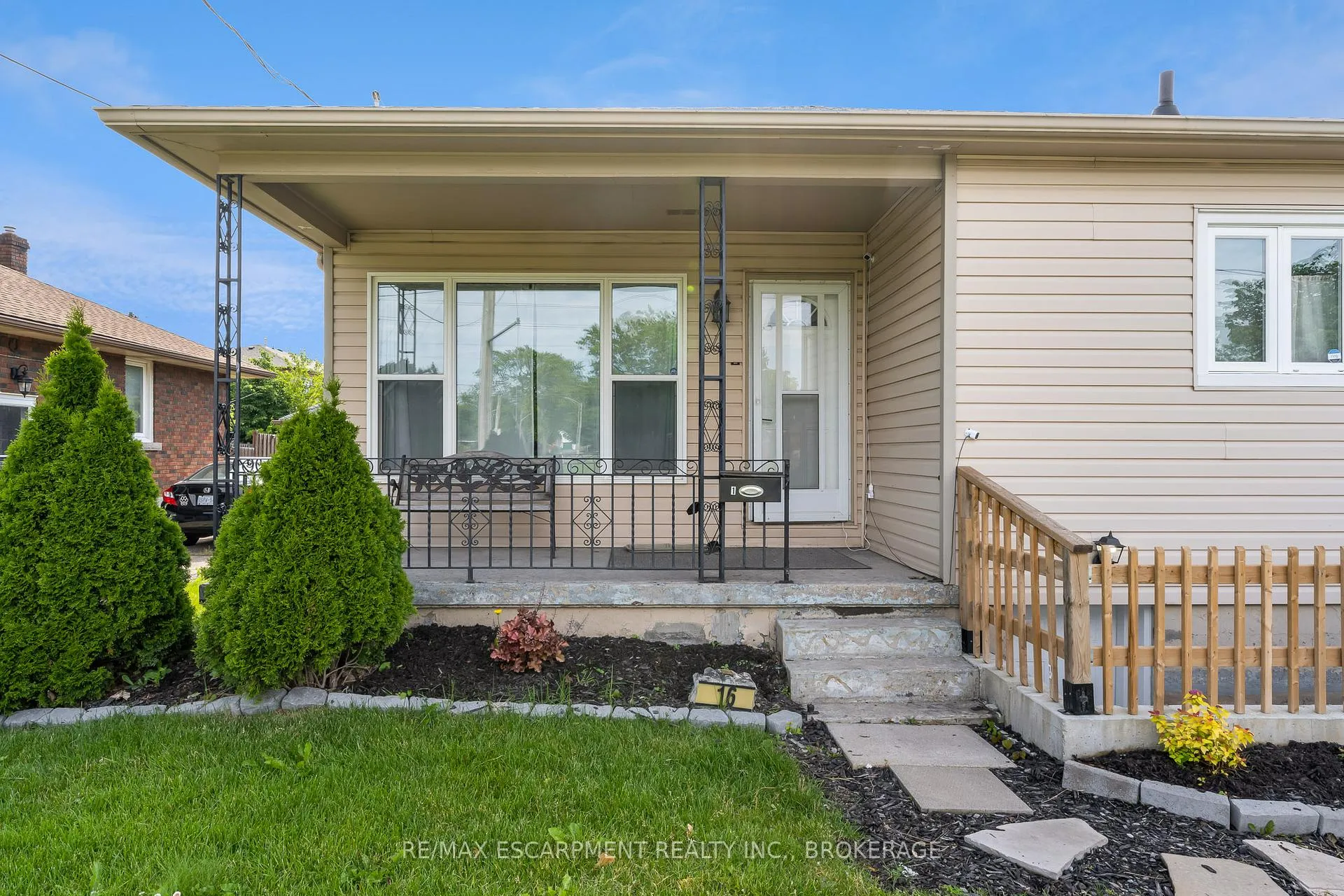 Photo 1 of Unit Main, 16 Golden Boulevard E, Welland, Lincoln/Crowland — HOMEH