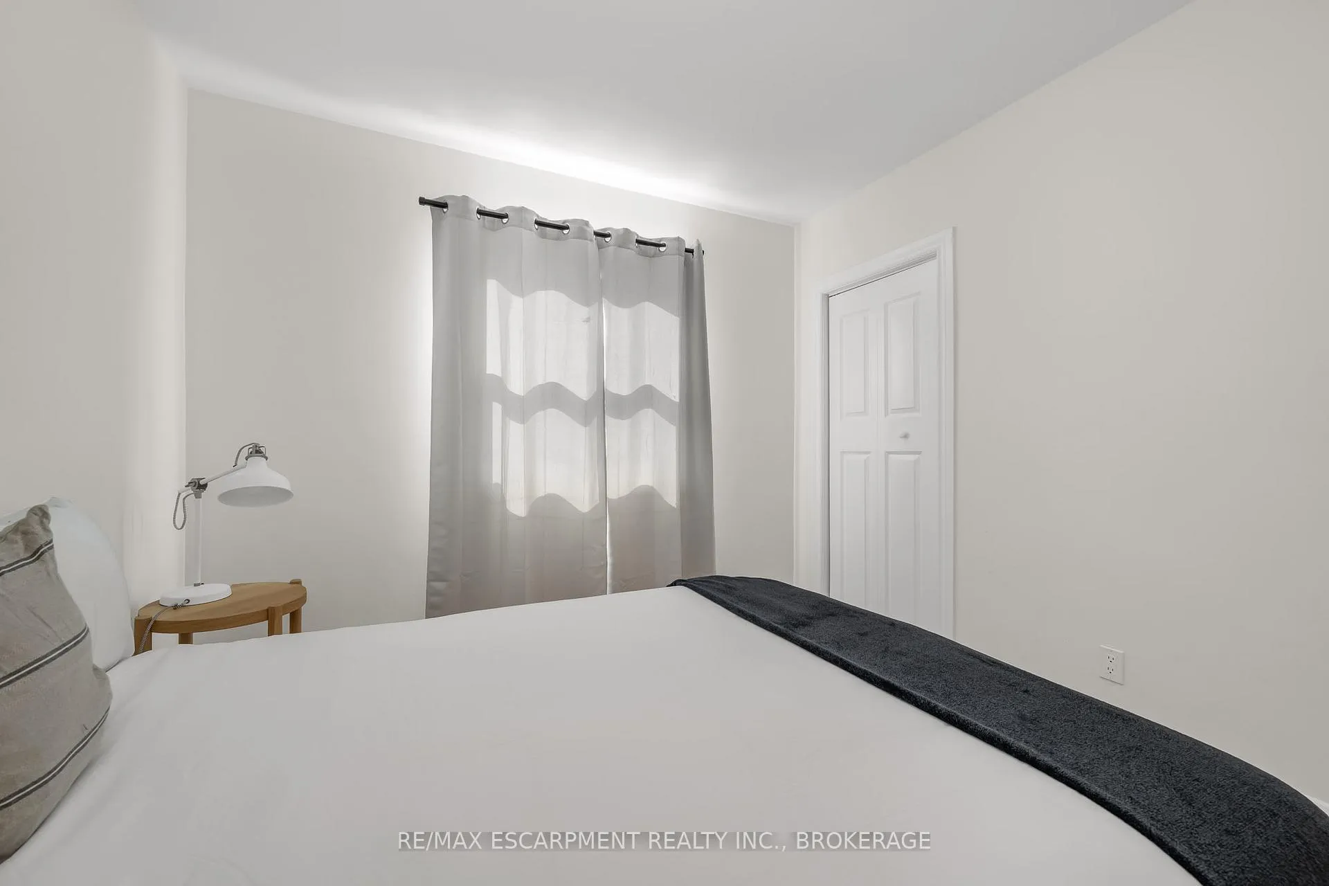 Photo 17 of Unit Main, 16 Golden Boulevard E, Welland, Lincoln/Crowland — HOMEH