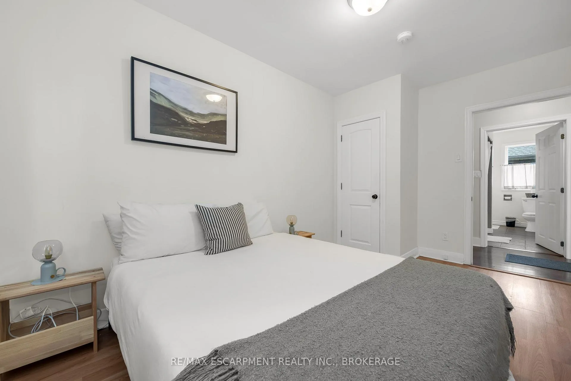 Photo 21 of Unit Main, 16 Golden Boulevard E, Welland, Lincoln/Crowland — HOMEH