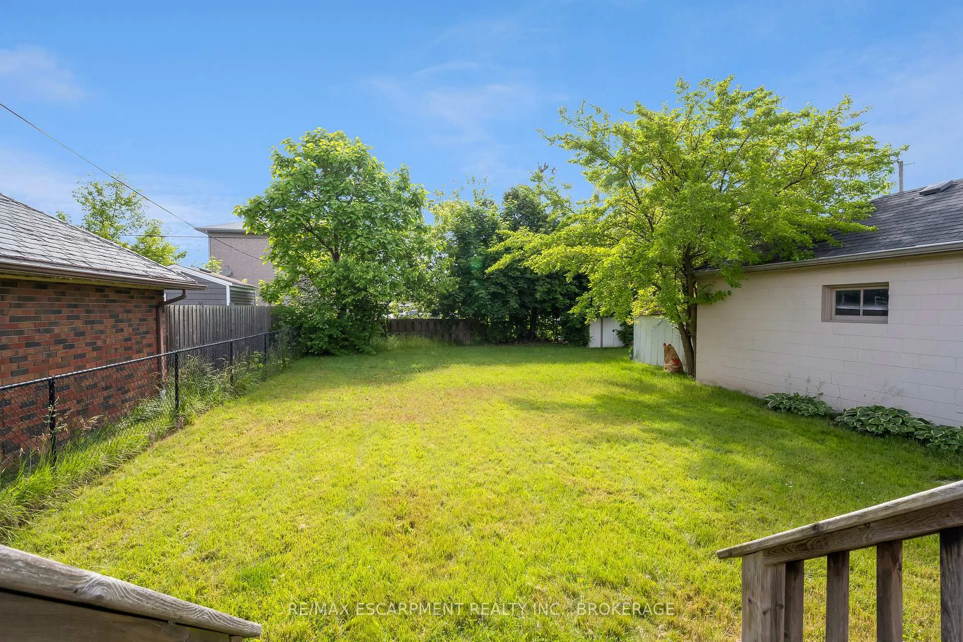 Photo 22 of Unit Main, 16 Golden Boulevard E, Welland, Lincoln/Crowland — HOMEH