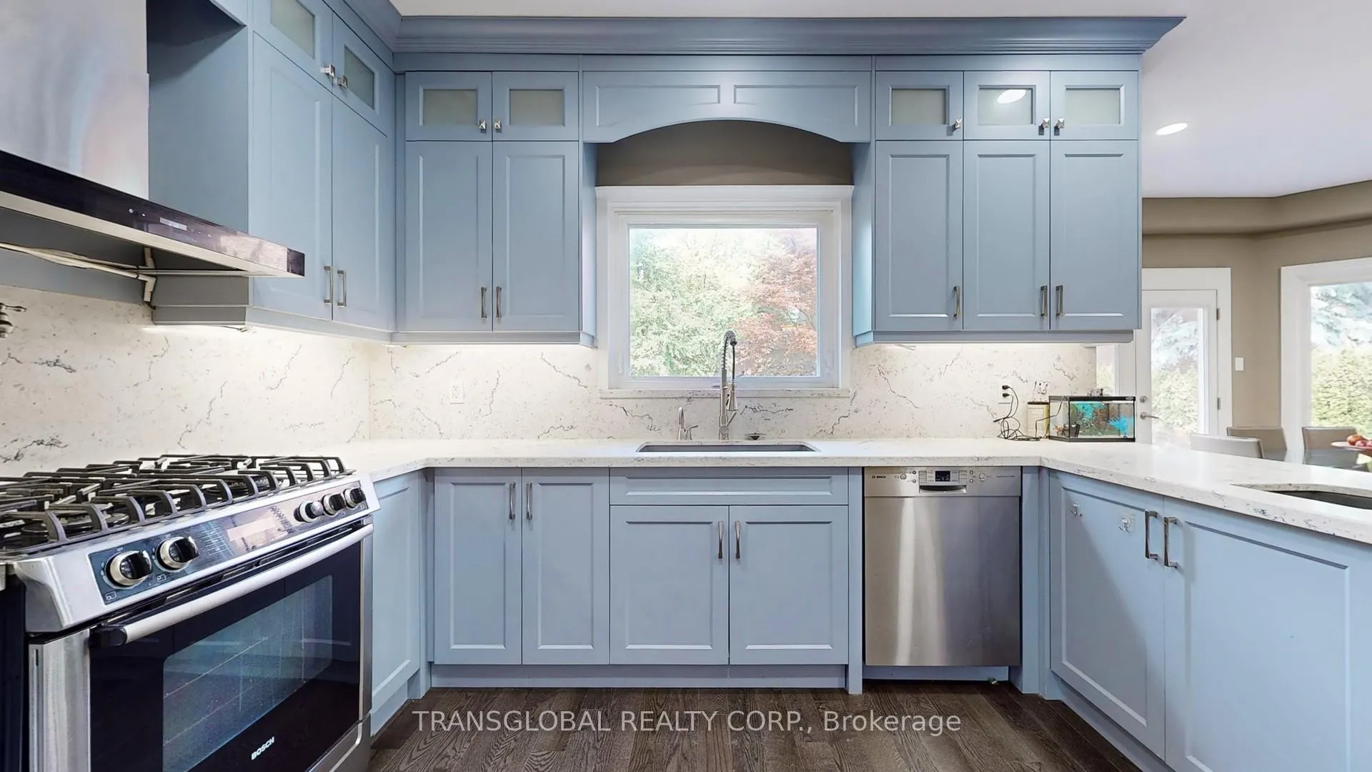 Photo 3 of 458 Beverley Glen Boulevard, Vaughan, Beverley Glen — HOMEH