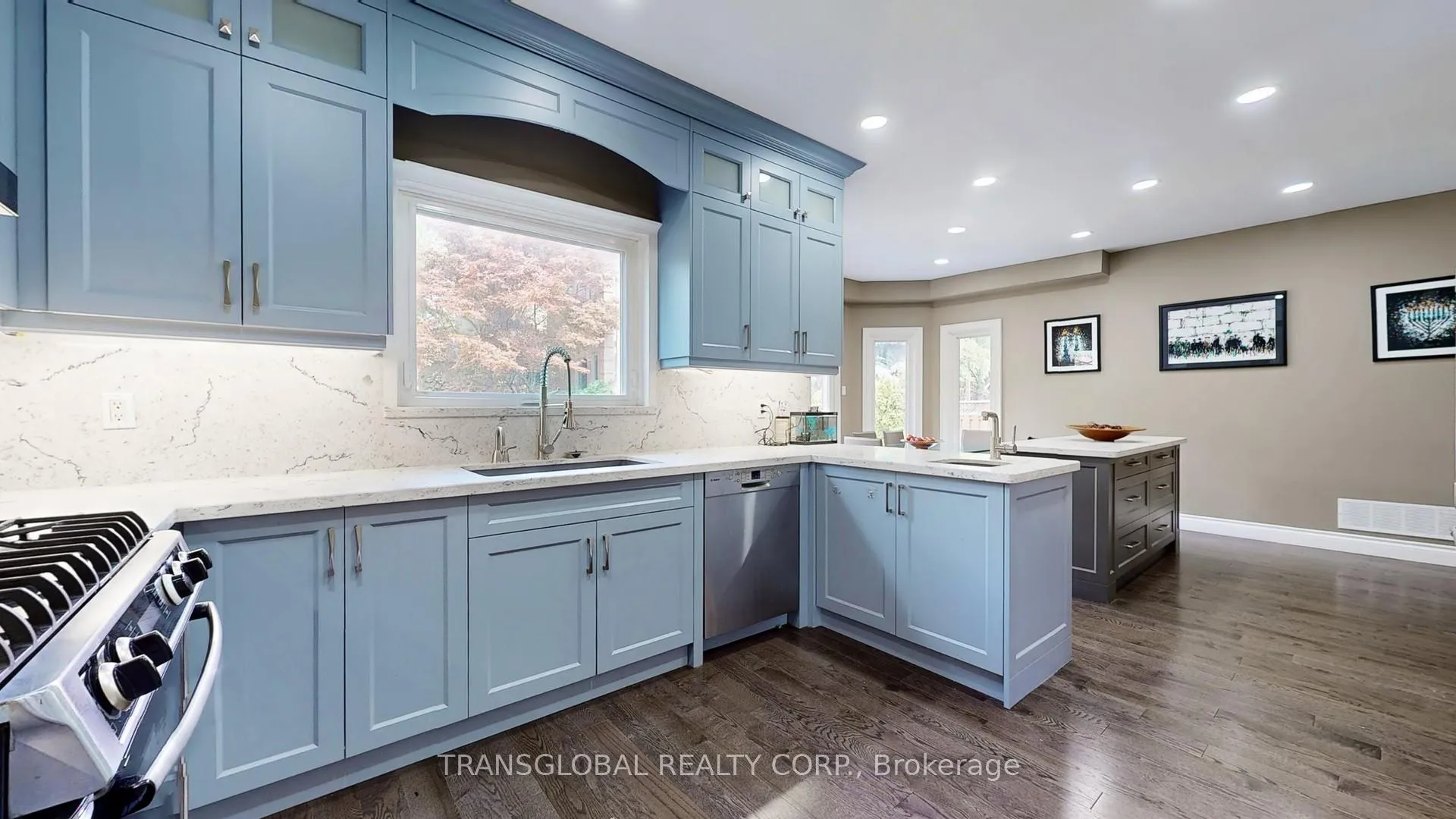 Photo 4 of 458 Beverley Glen Boulevard, Vaughan, Beverley Glen — HOMEH
