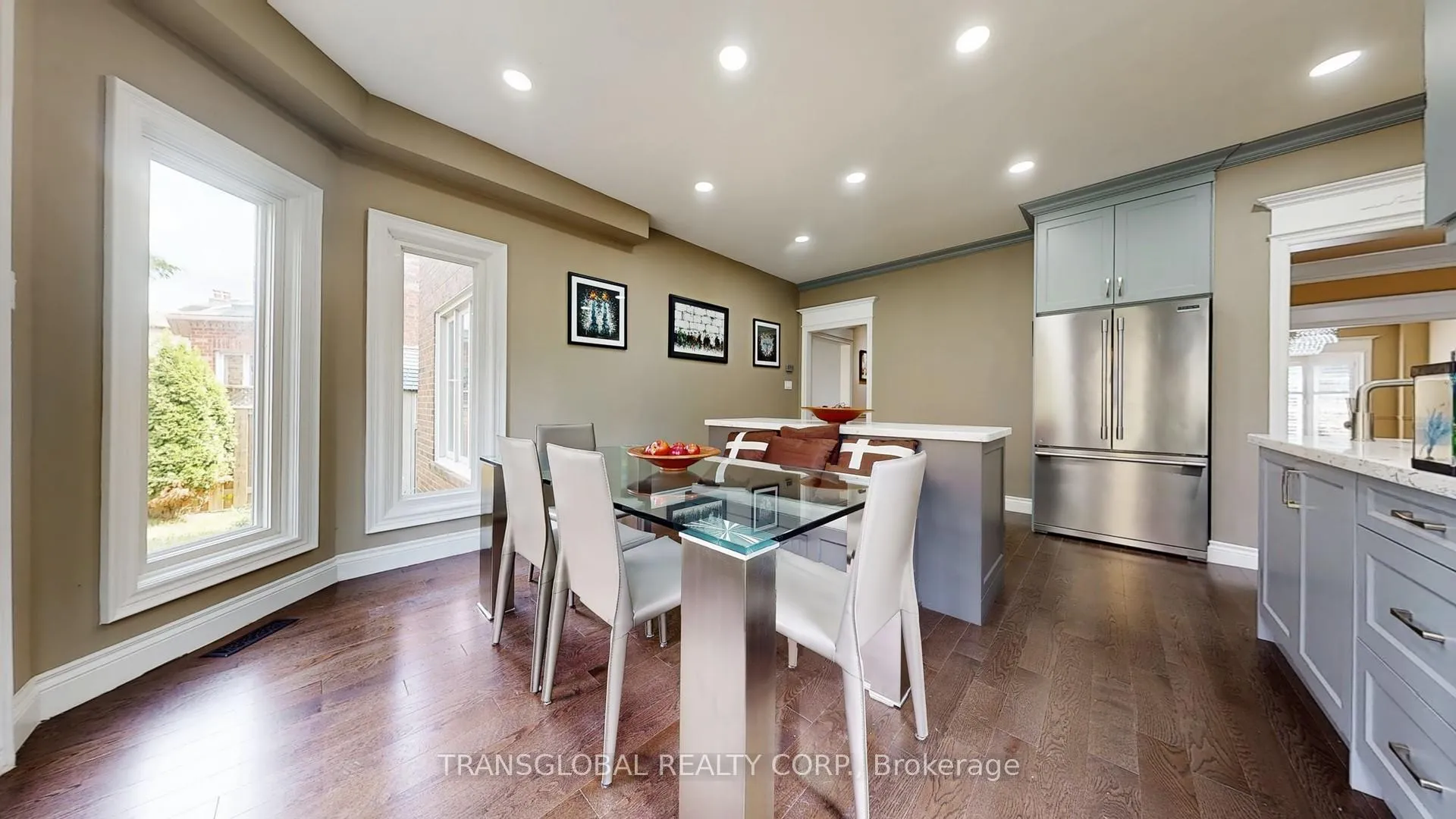 Photo 5 of 458 Beverley Glen Boulevard, Vaughan, Beverley Glen — HOMEH