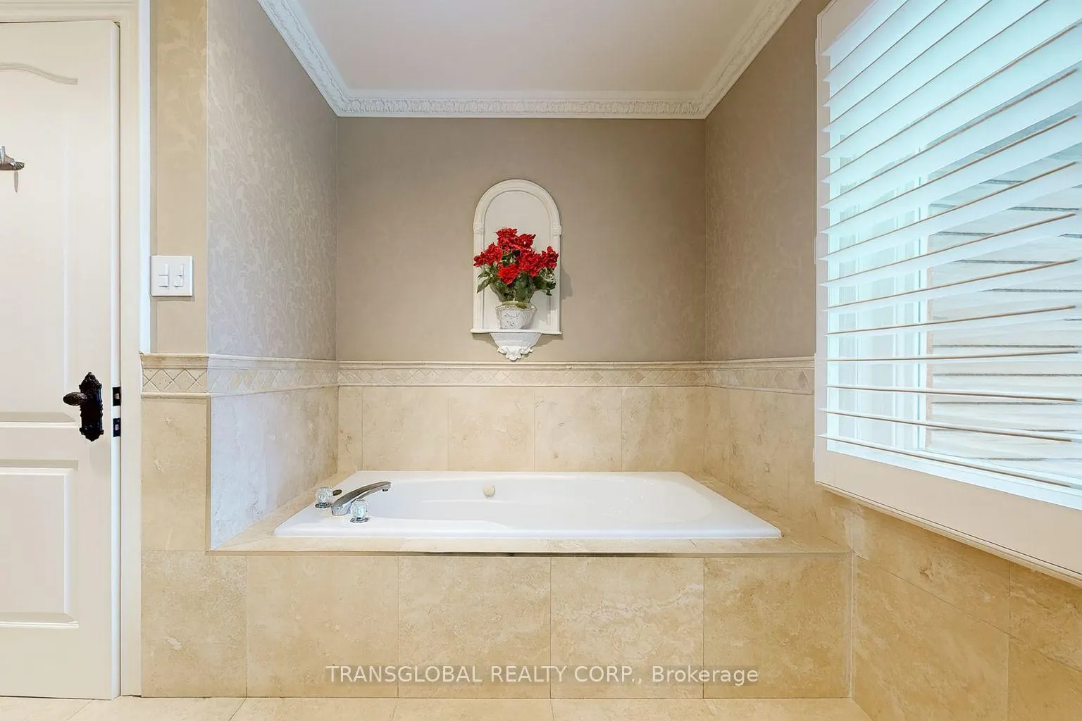 Photo 12 of 458 Beverley Glen Boulevard, Vaughan, Beverley Glen — HOMEH