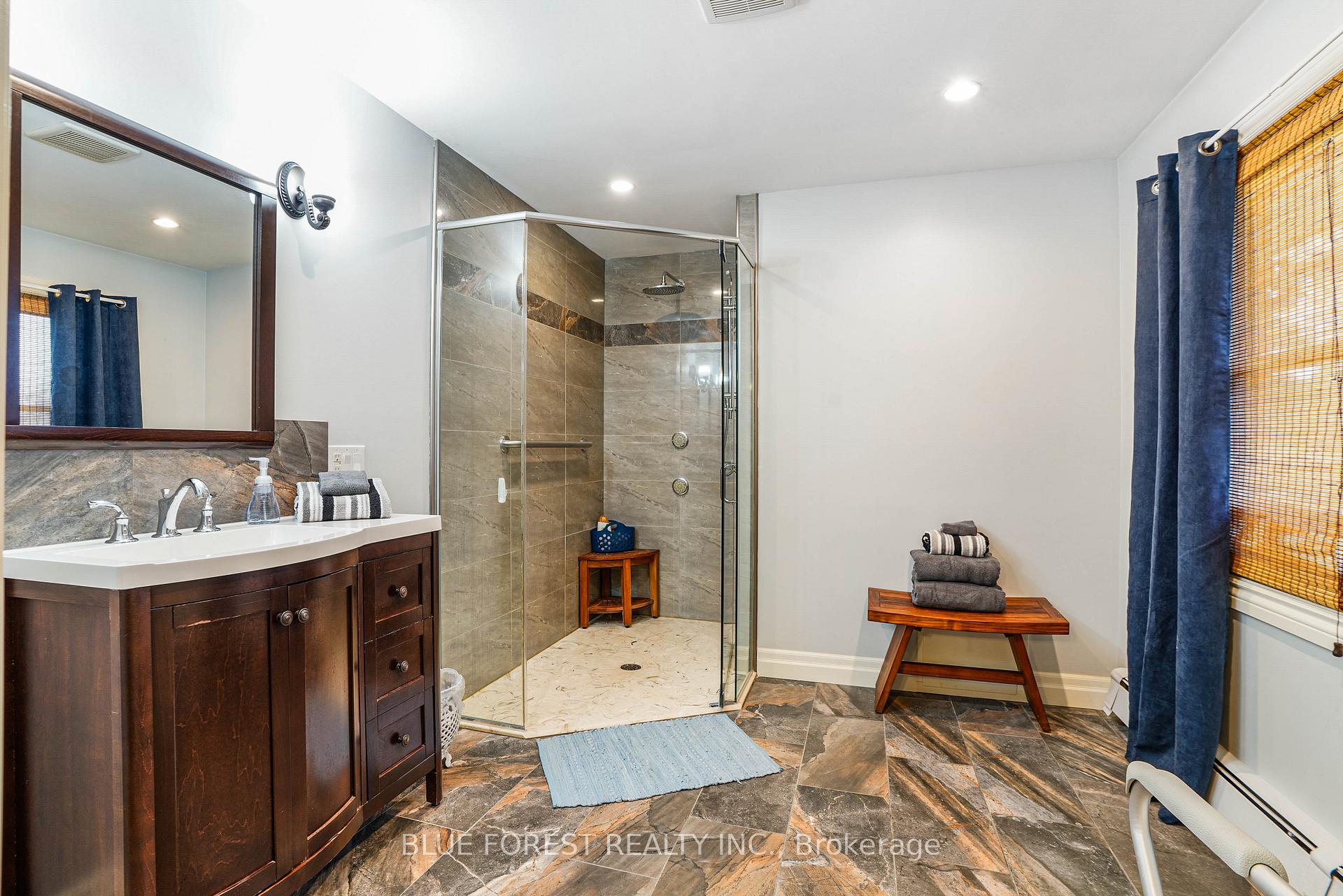 Photo 15 of 24898 Pioneer Line, West Elgin, West Lorne — HOMEH