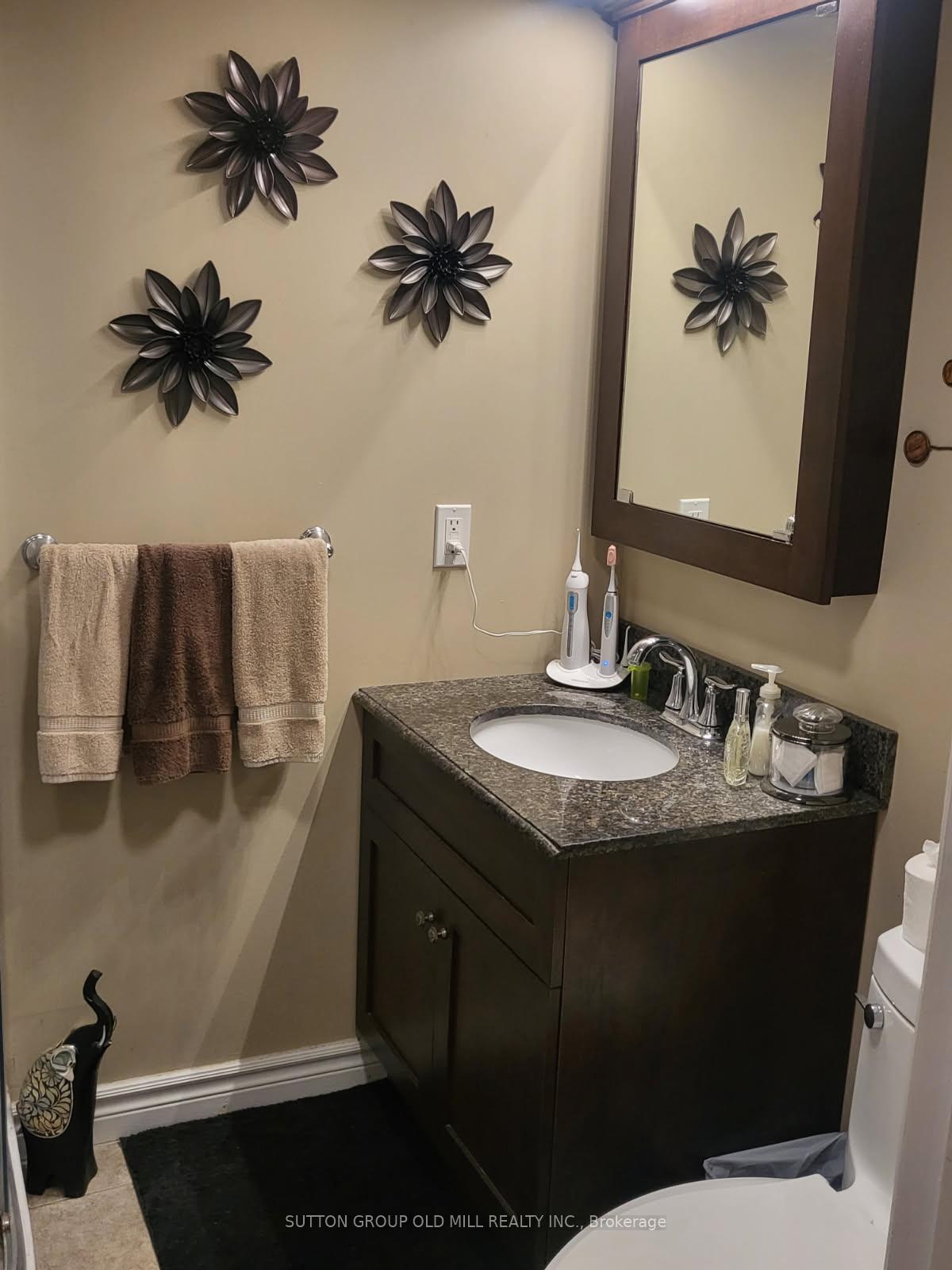 Photo 17 of 255 Erb Street E, Waterloo — HOMEH
