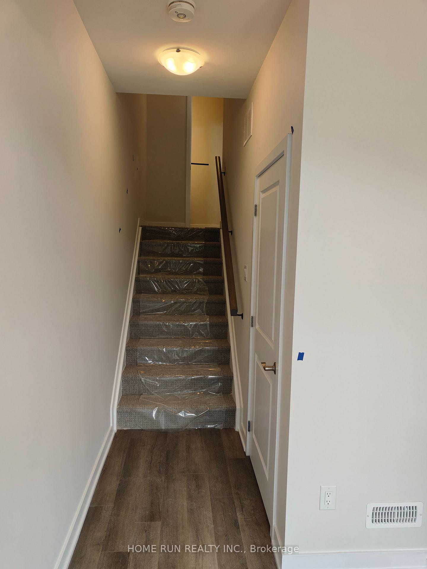 Photo 4 of 226 Tussock pvt, Ottawa, Blossom Park/Kemp Park/Findlay Creek — HOMEH