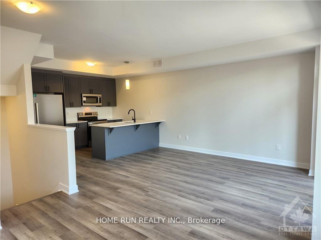 Photo 7 of 226 Tussock pvt, Ottawa, Blossom Park/Kemp Park/Findlay Creek — HOMEH